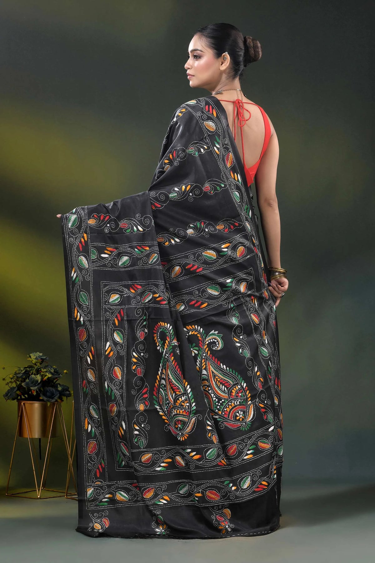 Paisley ethnic design raven black kantha work saree in silk 4