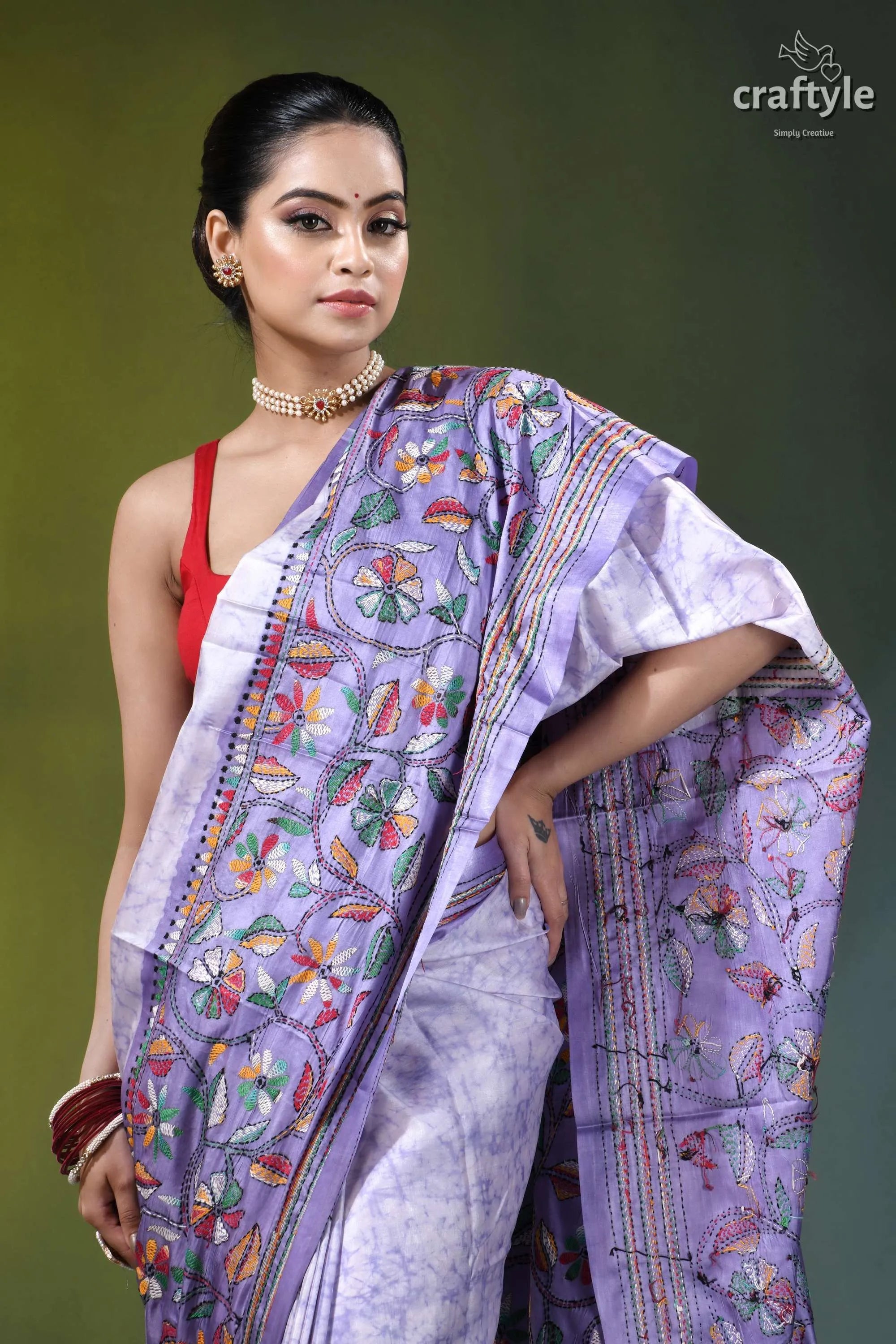 Pale lavender floral design kantha stitch hand batik silk saree lavender silk saree intricate floral 2