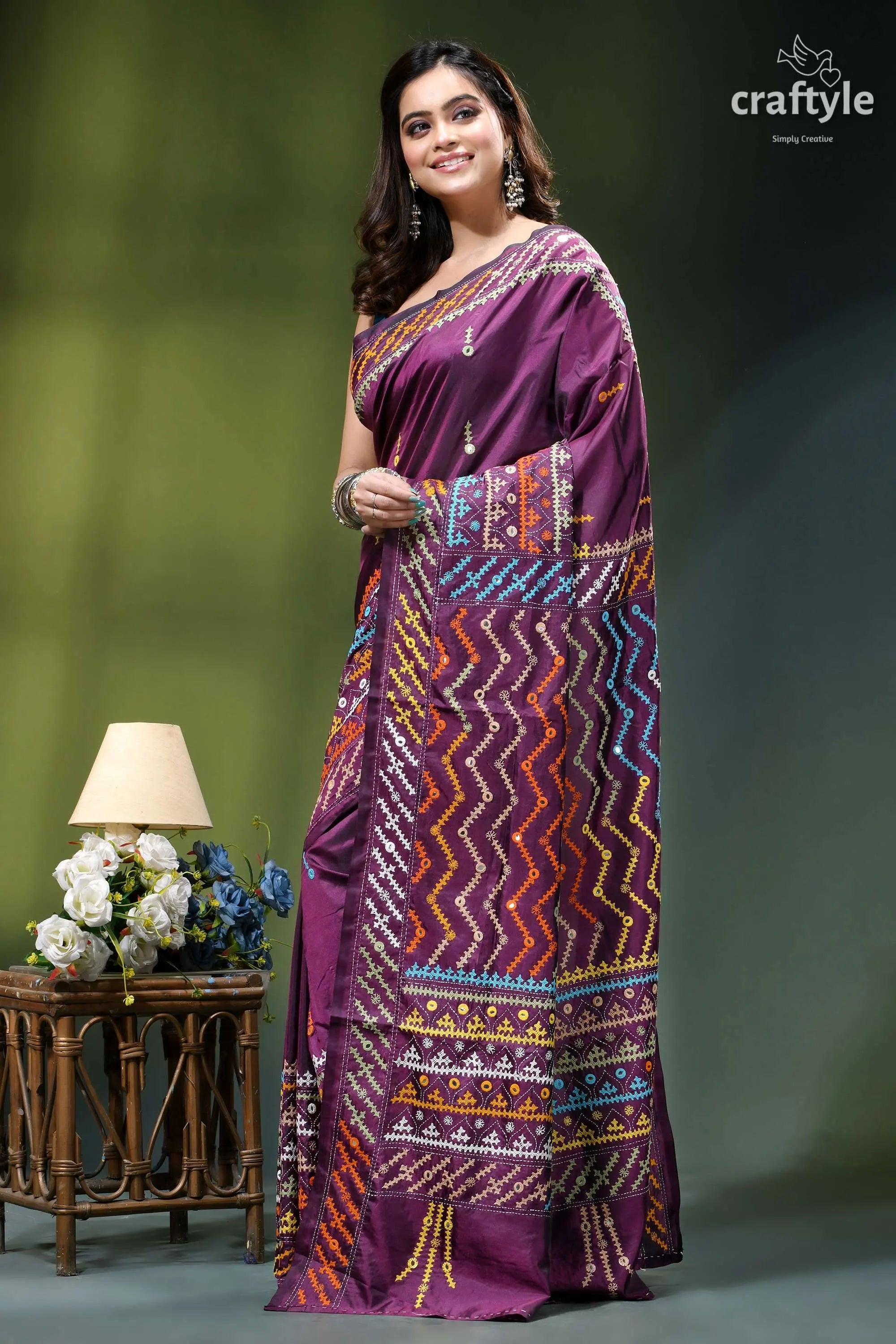 Pansy purple multi-thread kutch work dual-tone silk saree - mirror woman wears rich purple saree 3