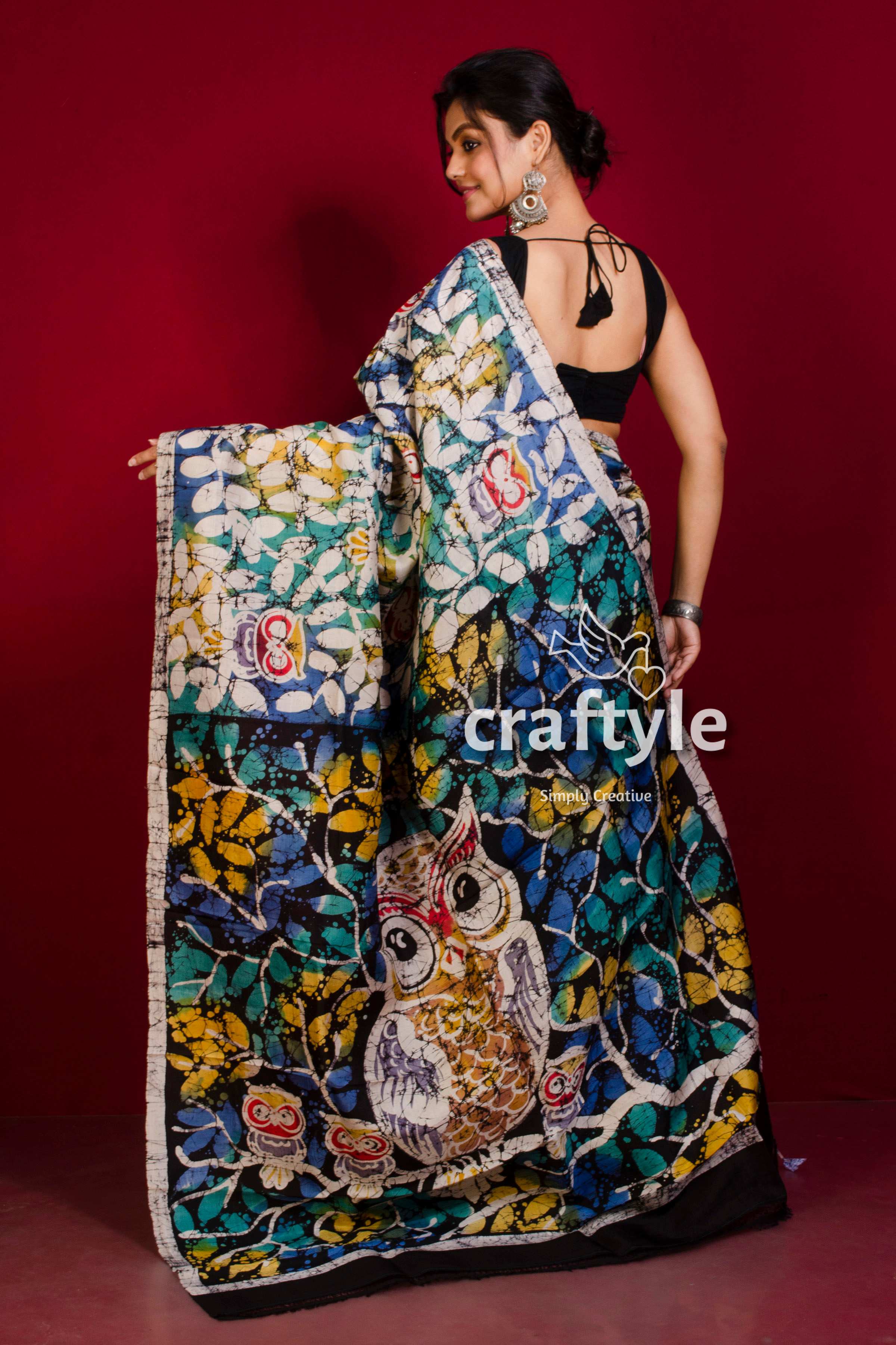 Pearl White and Multicolor Owl Painted Pure Mulberry Silk Hand Batik Saree - Craftyle