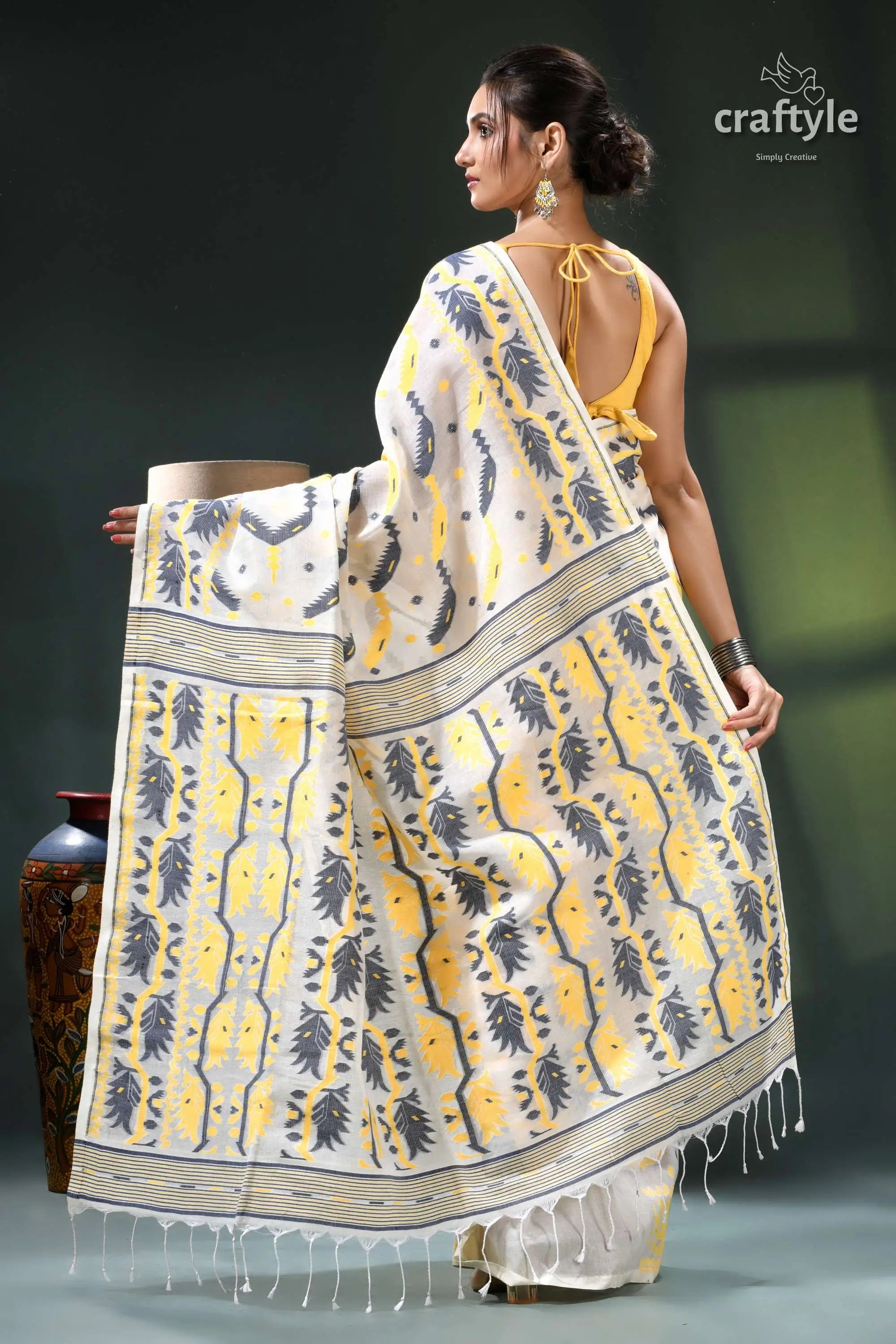 Pearl white bengal handloom cotton jamdani saree cream yellow batik saree black 5