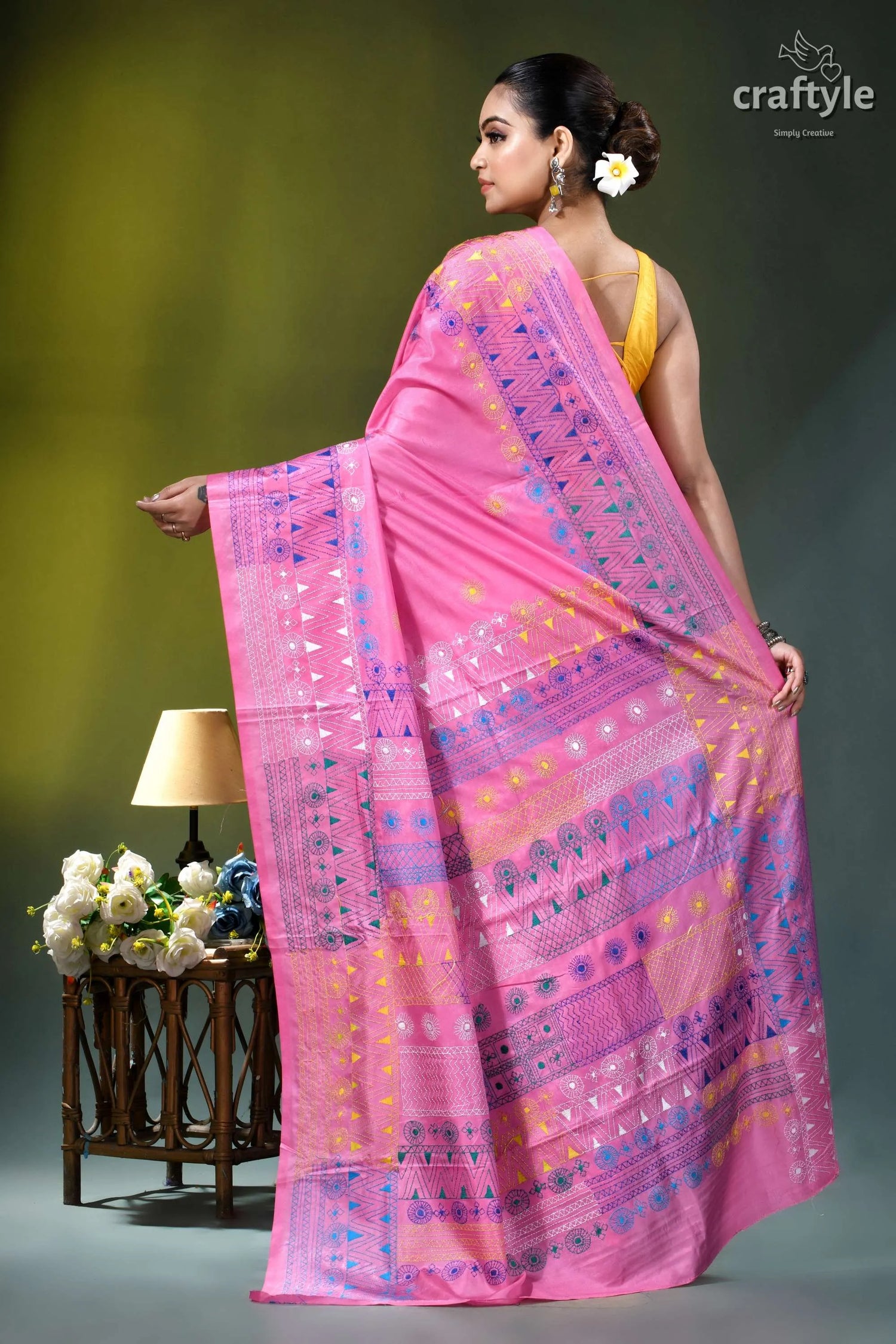 Persian pink multithread geometric design silk lambani embroidery saree vibrant pink saree intricate geometric 5