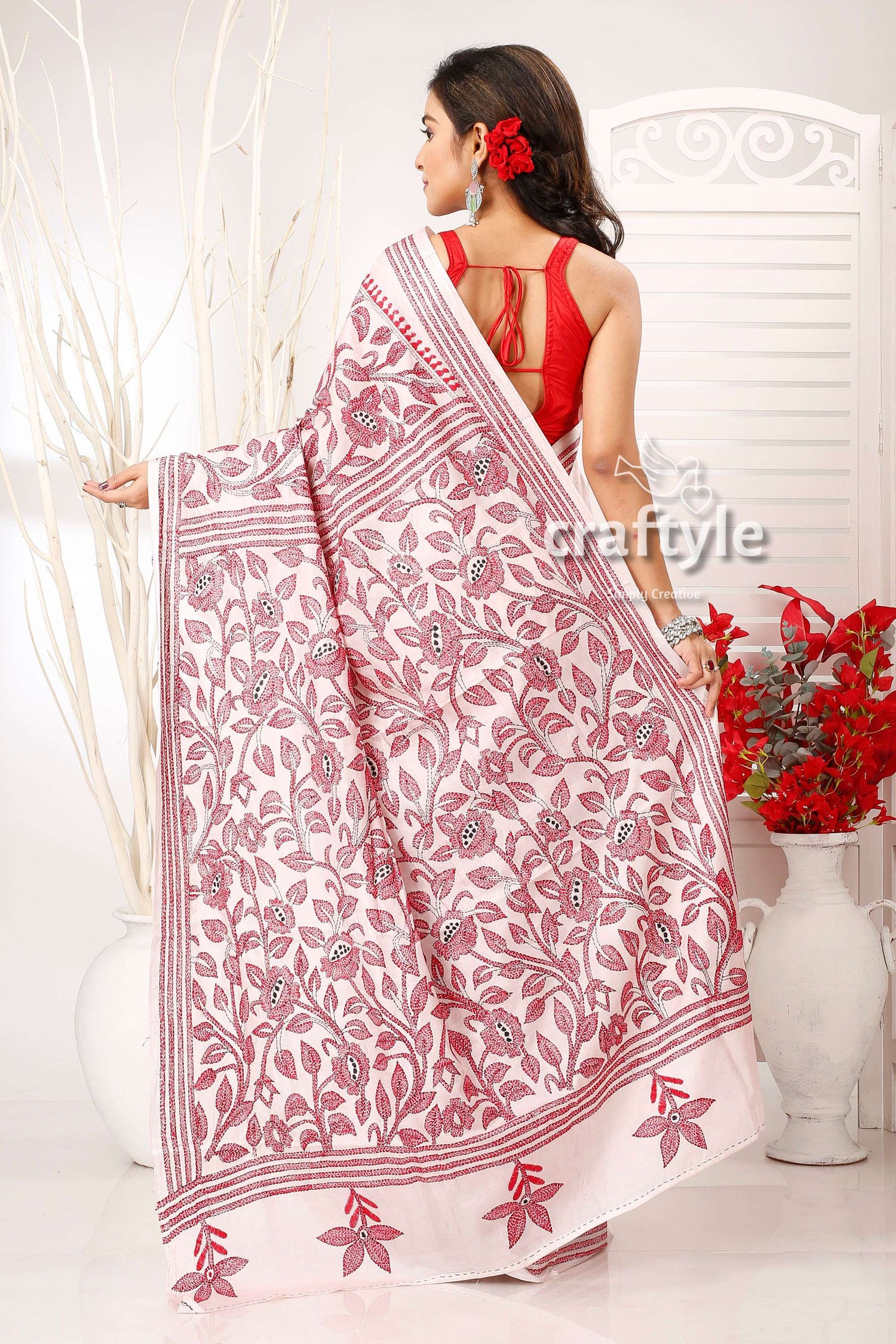 Pinkish White and Red Blossom Theme Silk Kantha Stitch Saree - Craftyle
