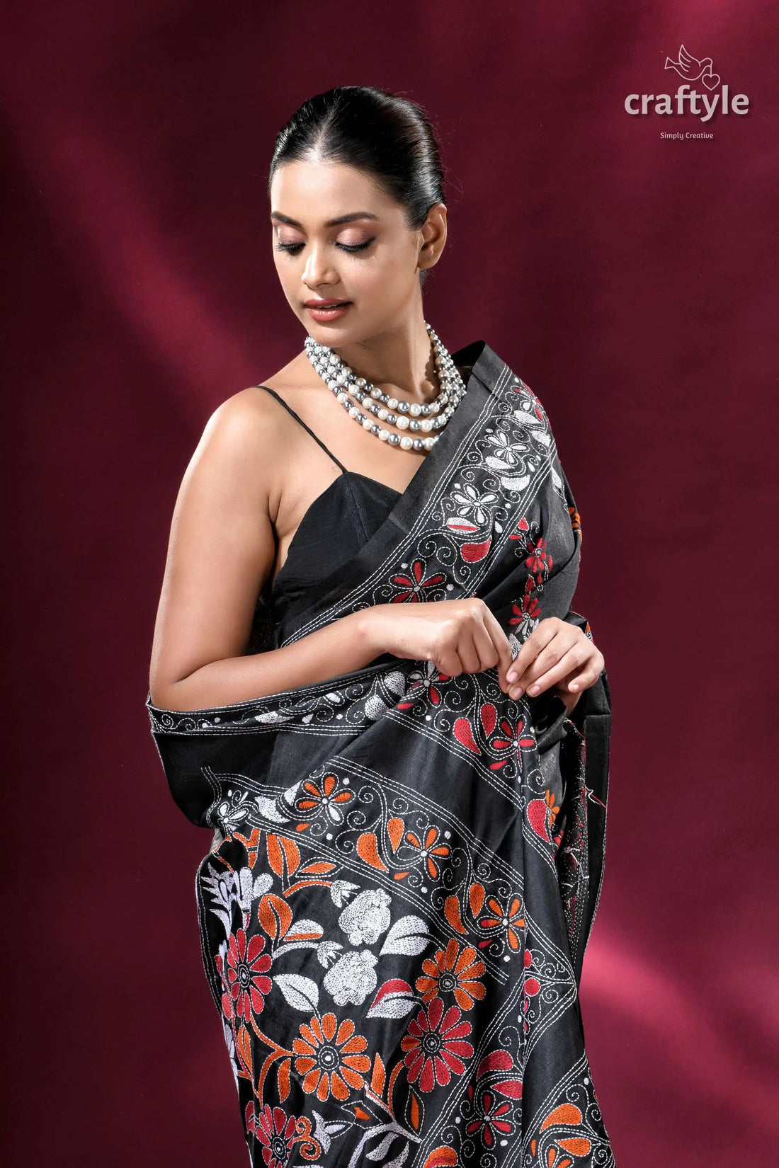 Pitch black flower pattern kantha stitch silk saree black floral patterned saree 2