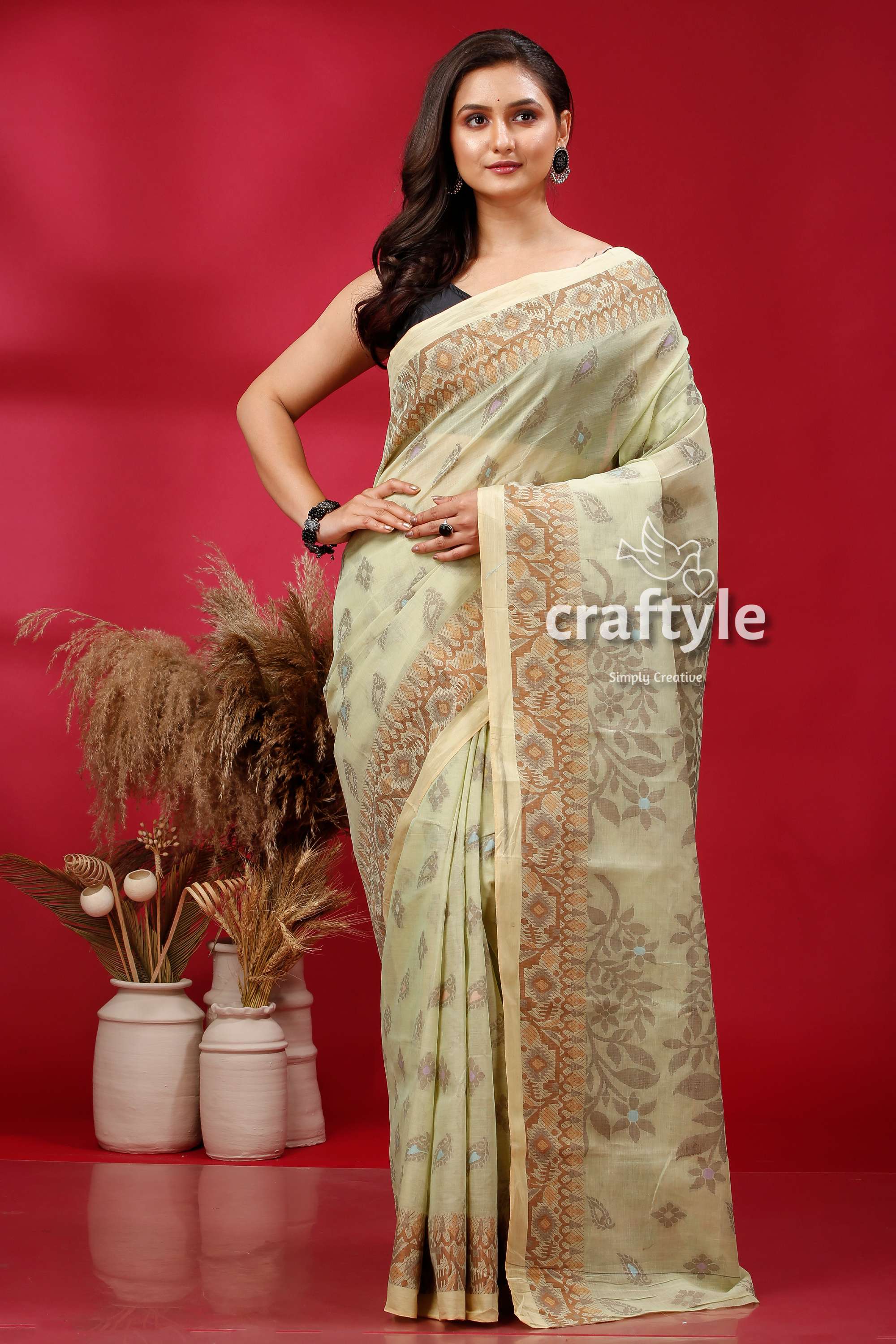 Pixie Green Floral Motif Intricate Cotton Jamdani Saree - Craftyle
