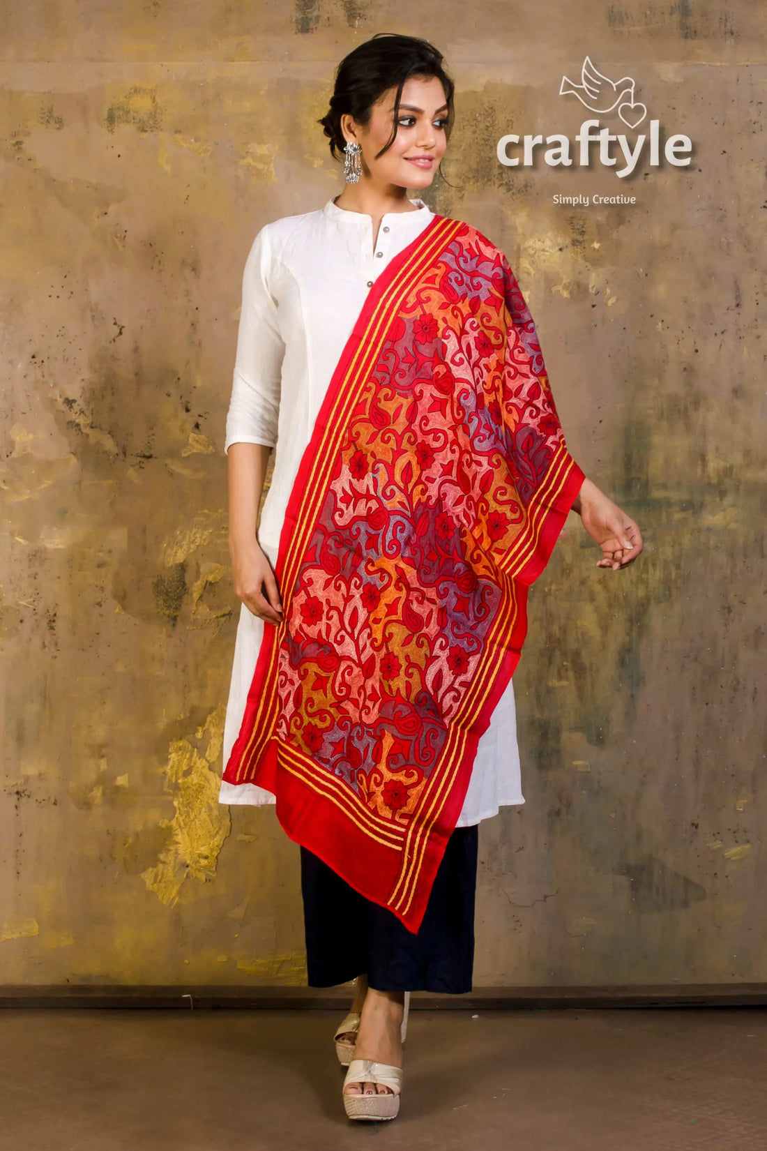 Pure silk kantha stitch stole woman red patterned dupatta 1