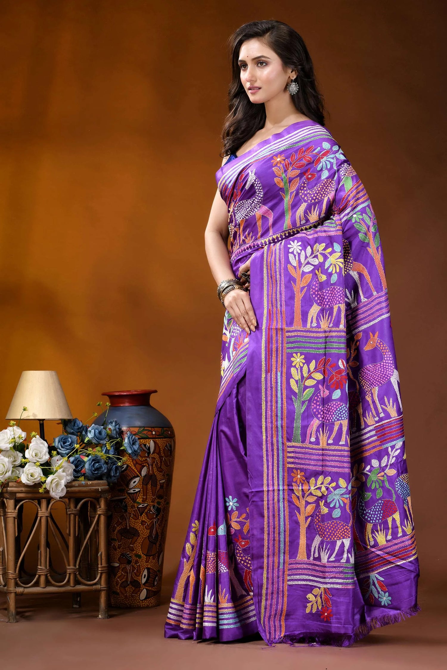 Purple exclusive deer theme handcrafted kantha embroidery silk saree vibrant purple silk saree adorned 3