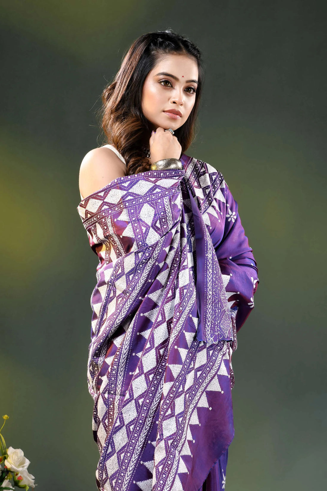 Purple geometric design handcrafted silk kantha stitch saree 2