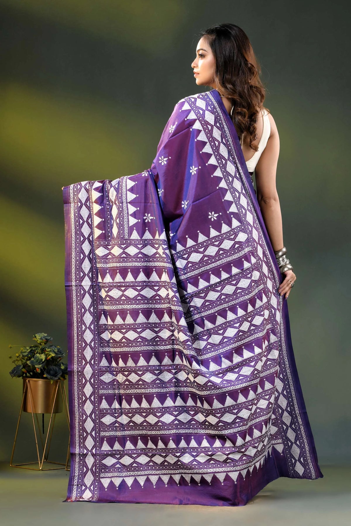 Purple geometric design handcrafted silk kantha stitch saree 5