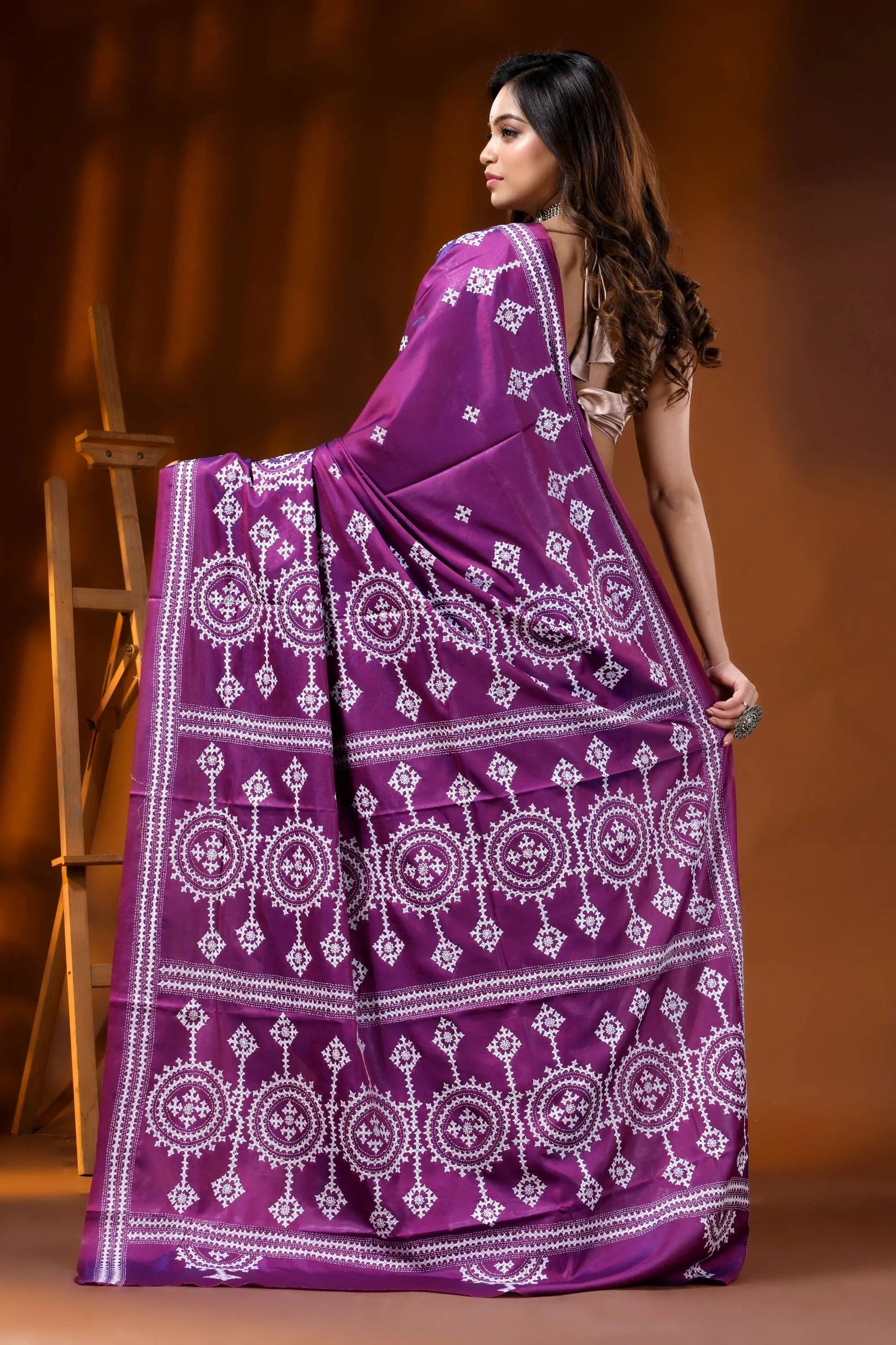 Purple silk kutch embroidered saree with handmade ethnic motifs 6