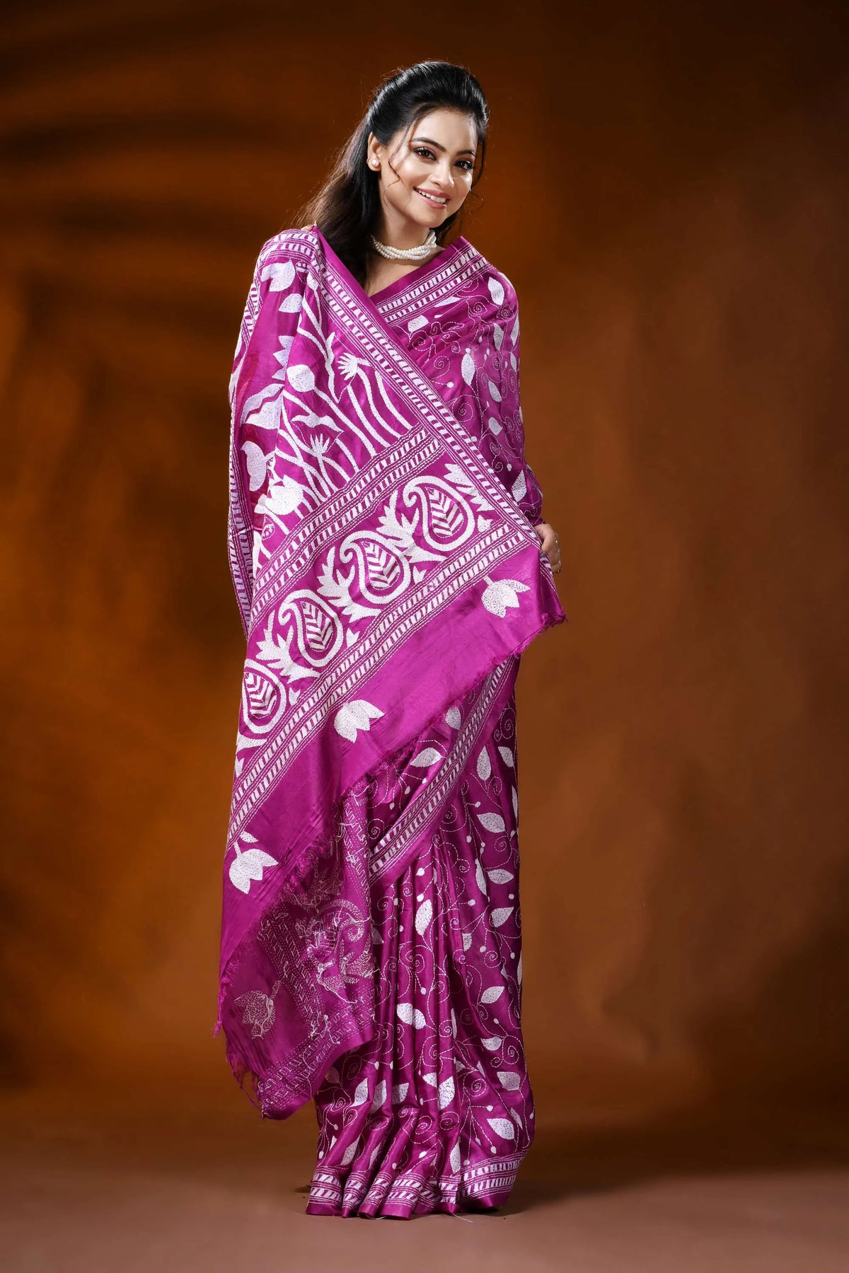 Rani pink handmade silk kantha saree with paisley lotus floral design 4