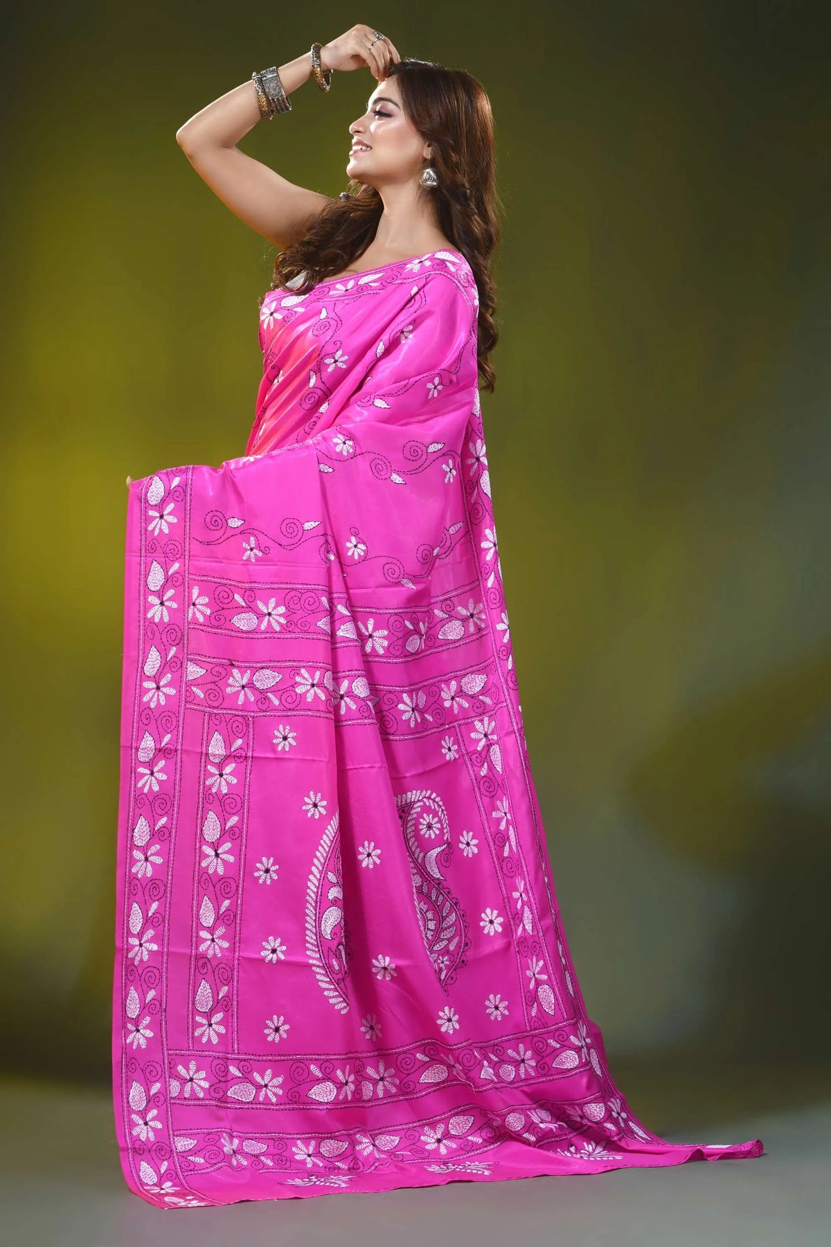 Rani pink kantha embroidery silk saree with handcrafted paisley design 4
