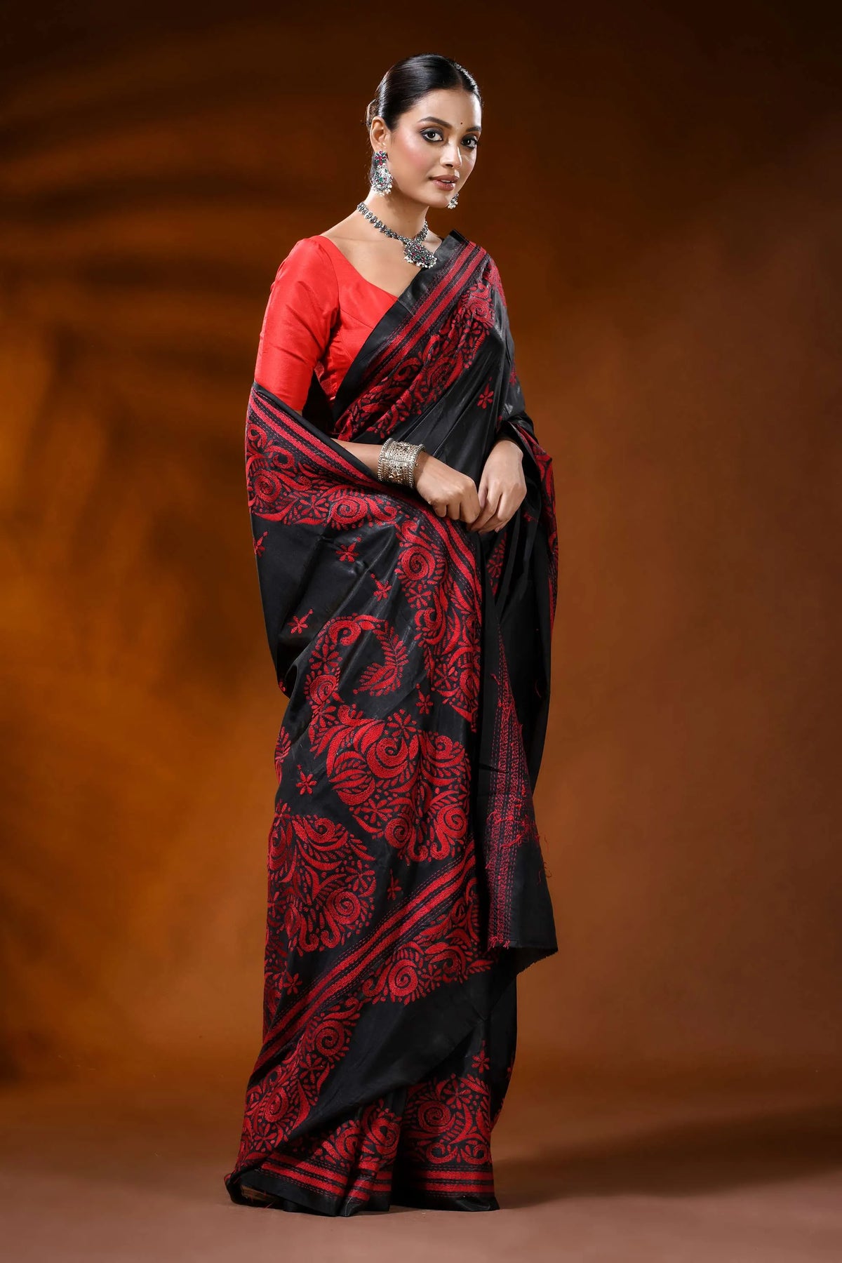 Raven black silk kantha stitch saree with red paisley ethnic motif 3
