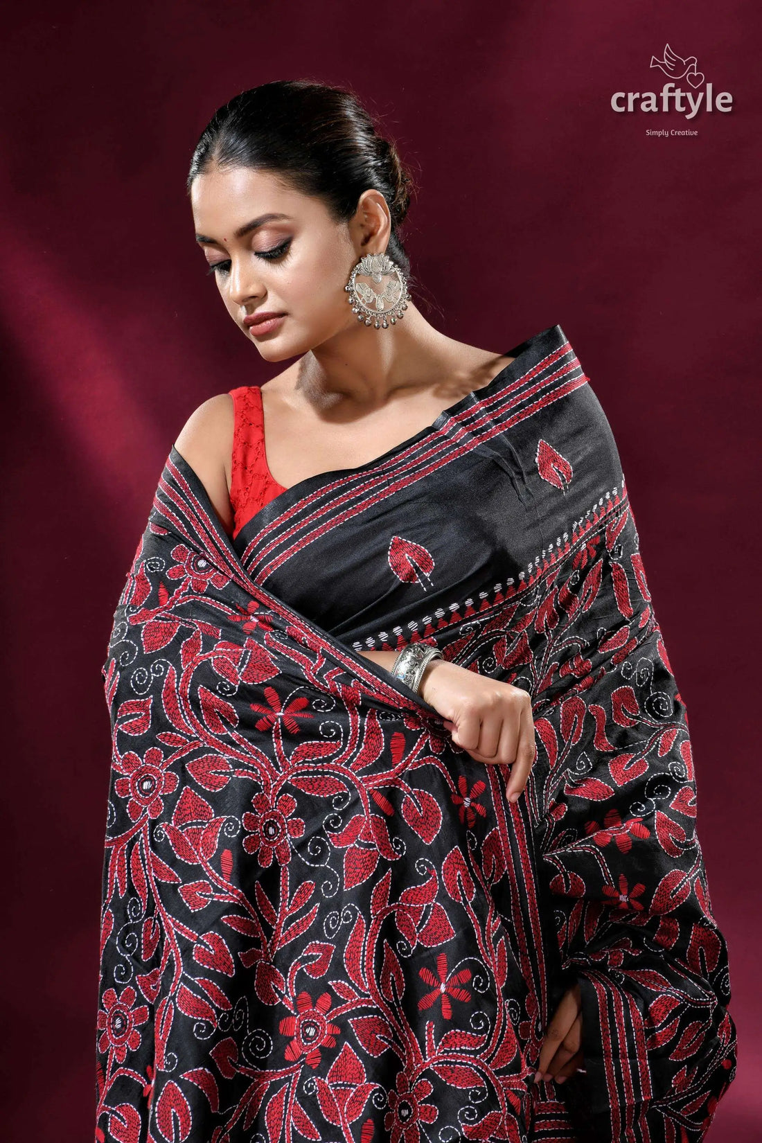 Red &amp; black floral motif silk kantha work saree black saree red floral embroidery 2