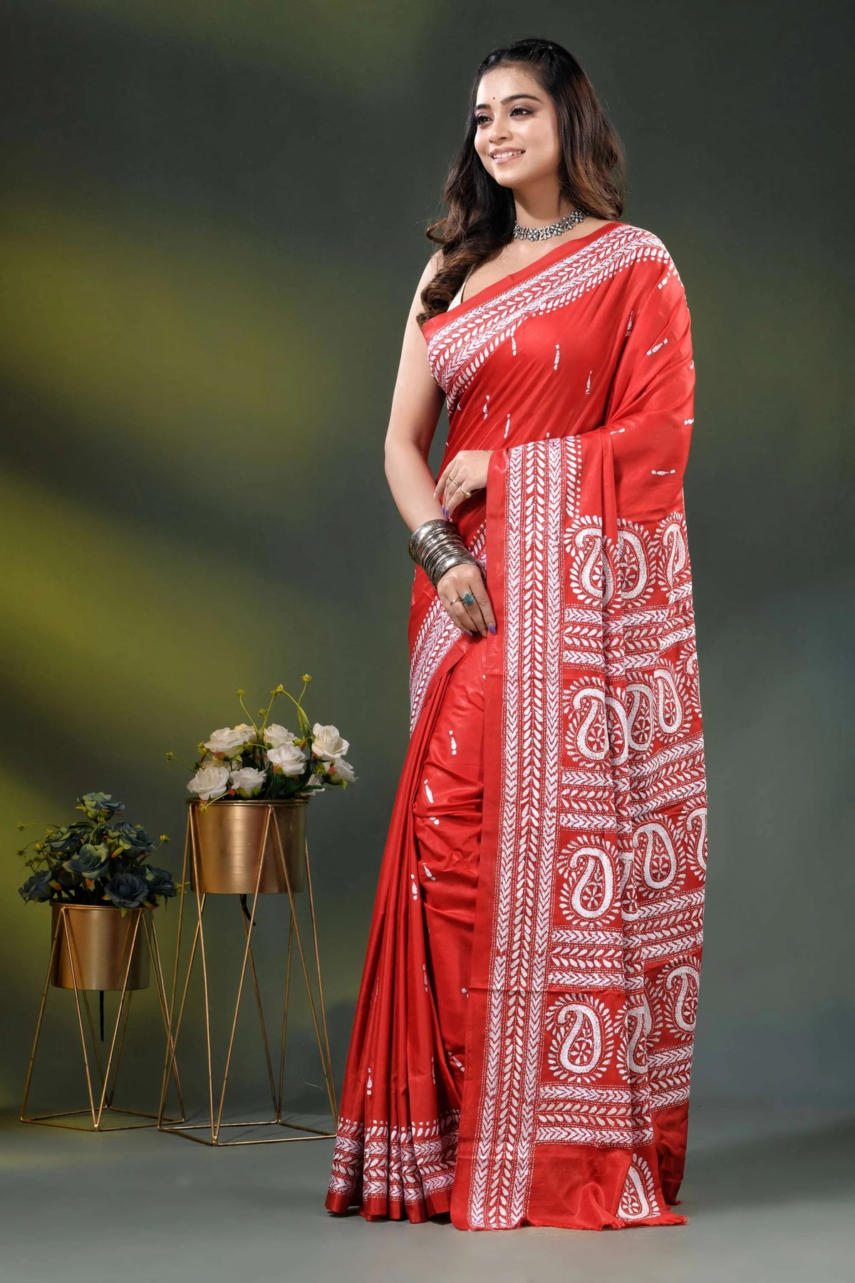 Red paisley design hand embroidered silk kantha stitch saree 3
