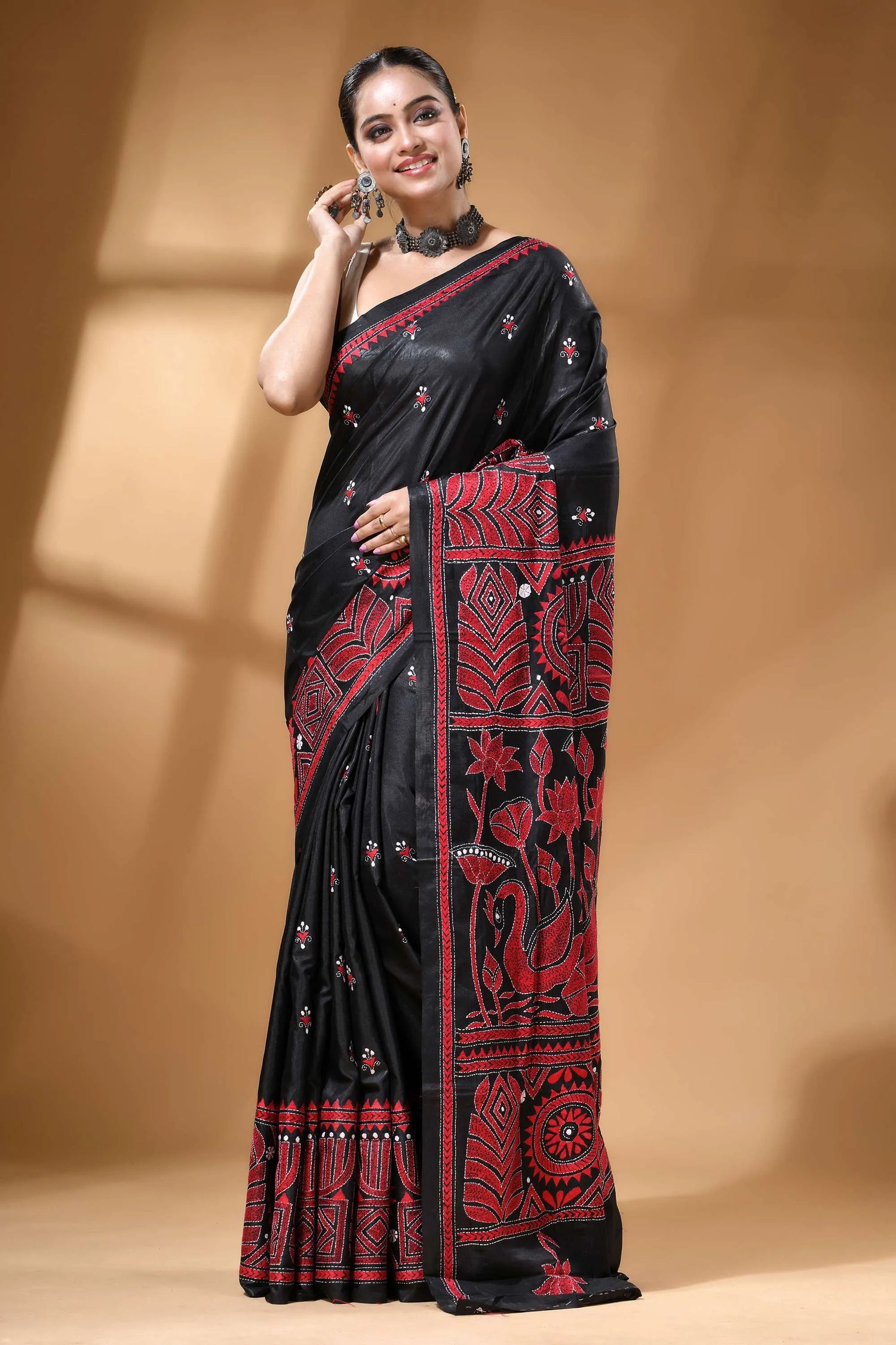 Red thread swan motif floral silk kantha stitch saree in black intricate embroidery 6