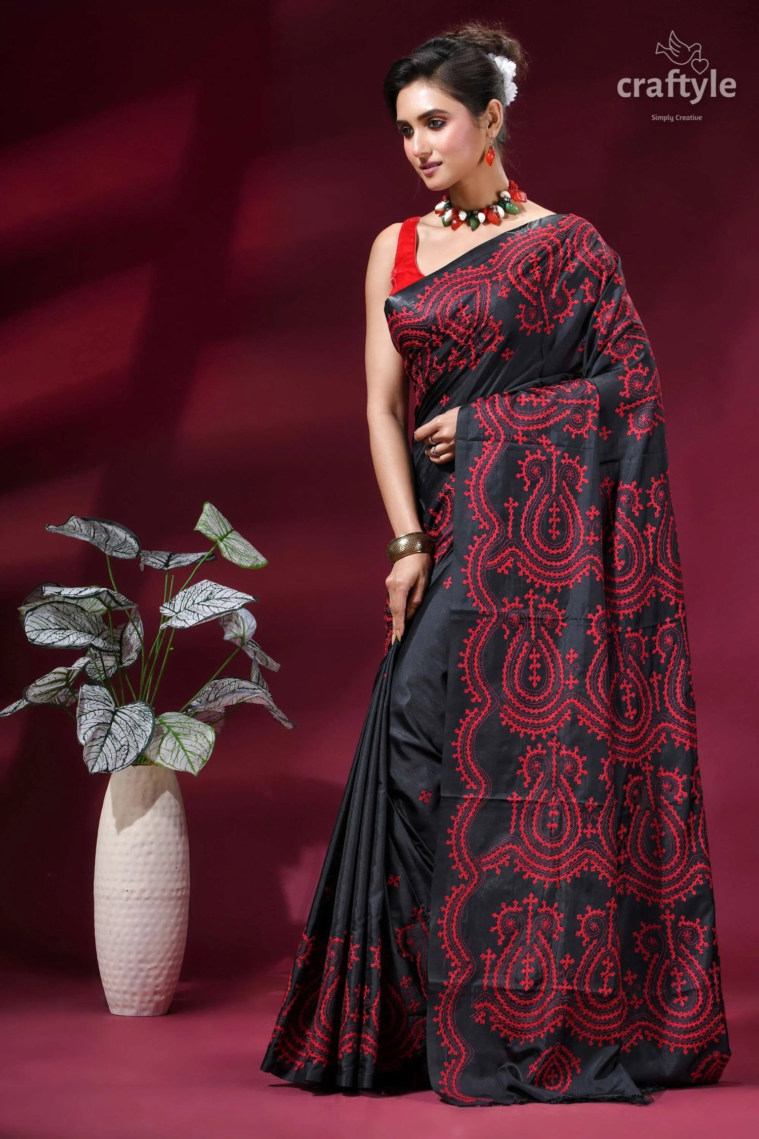 Red thread work handcrafted gujrati stitch silk saree in charcoal black black saree intricate red embroidery 3