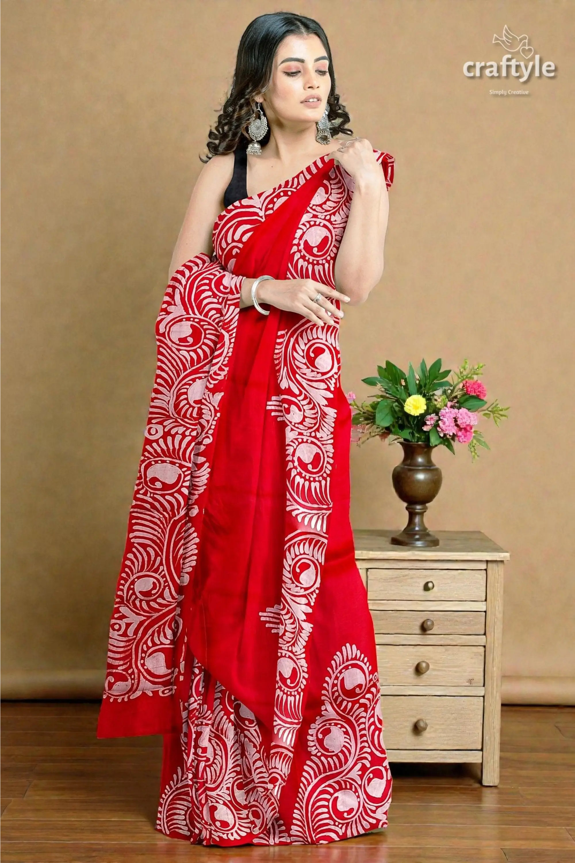 Red white soru tuli hand batik mulberry pure silk saree - 1