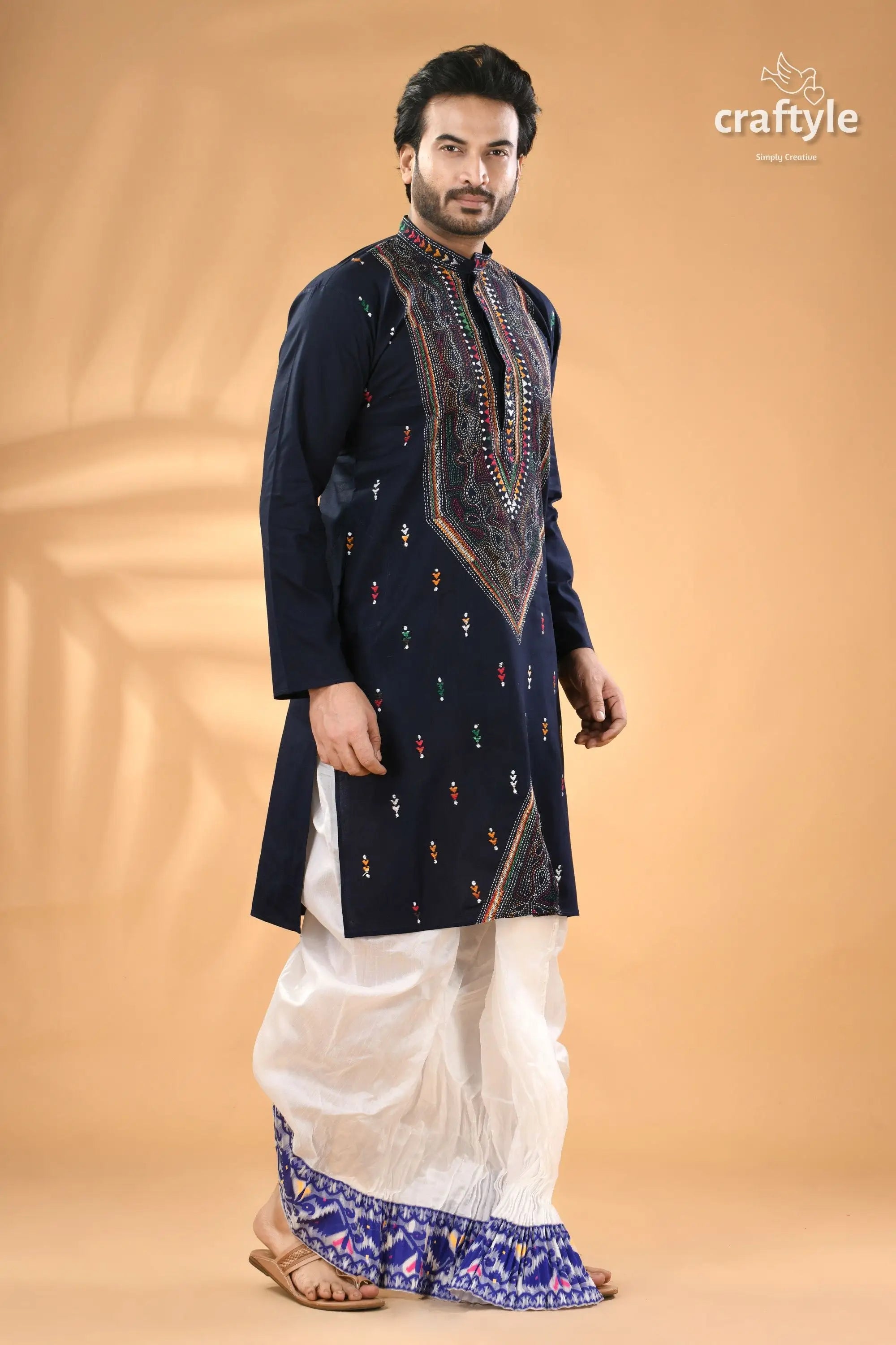 Regal blue kantha hand embroidered cotton kurta for men men’s navy blue embroidered kurta 3