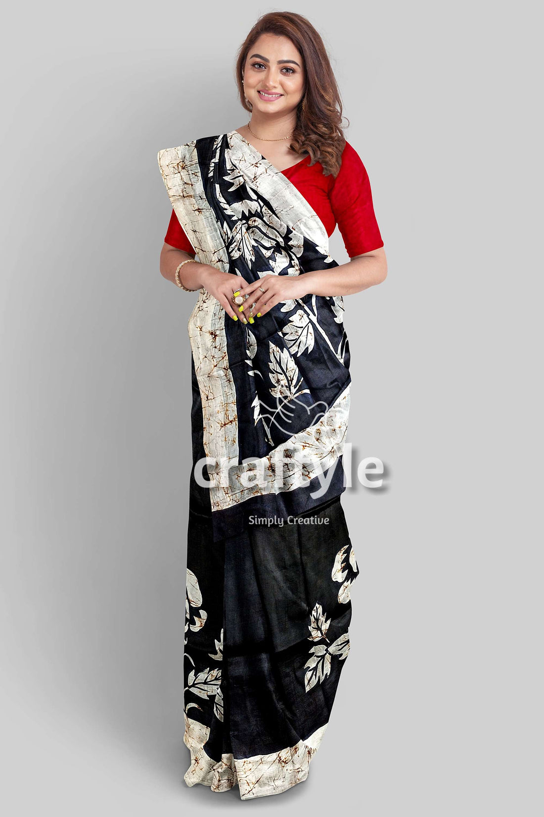 Rich Black and White Rose Motif Hand Batik Mulberry Pure Silk Saree - Craftyle