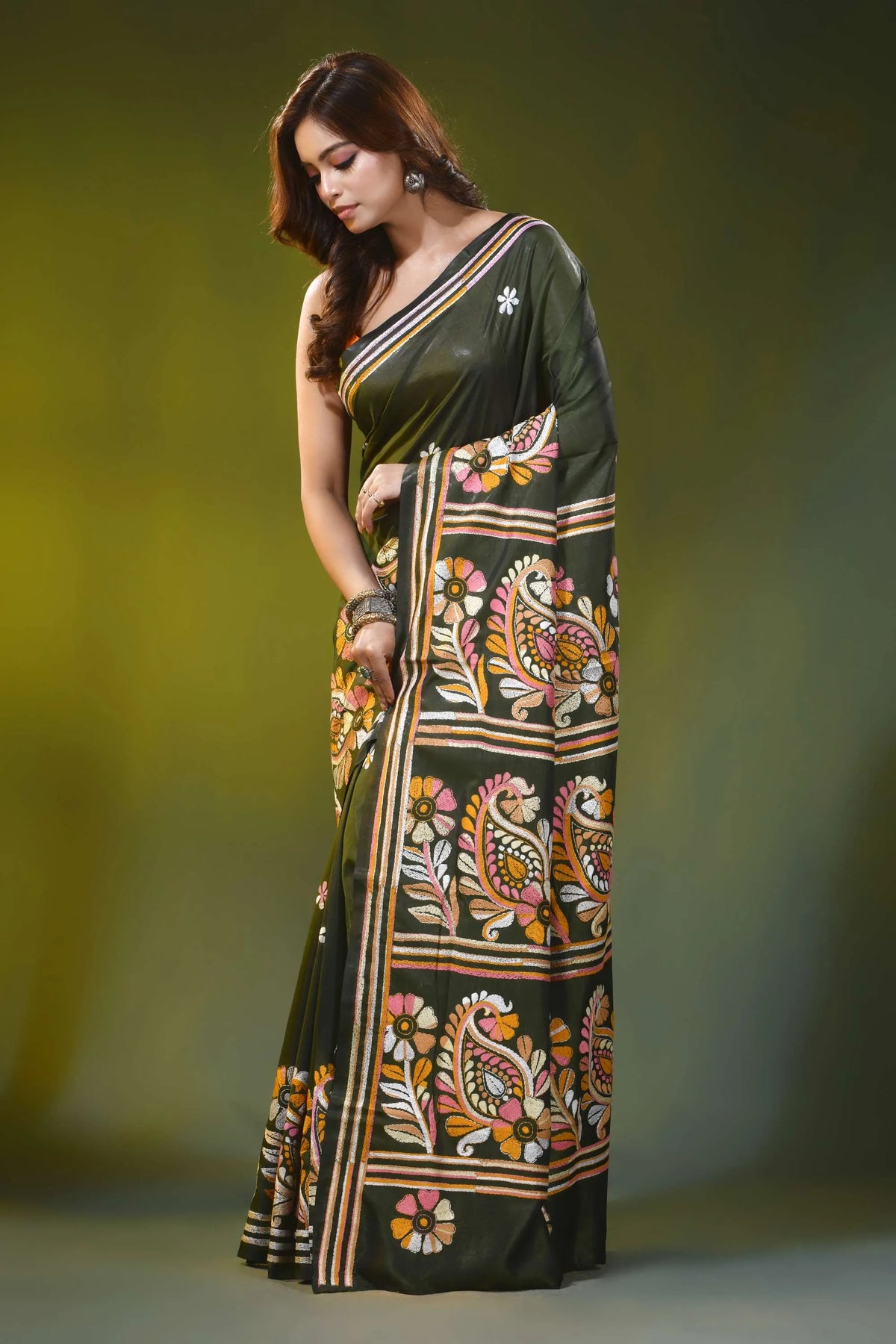 Rifle green silk kantha saree with hand embroidered paisley motif 3