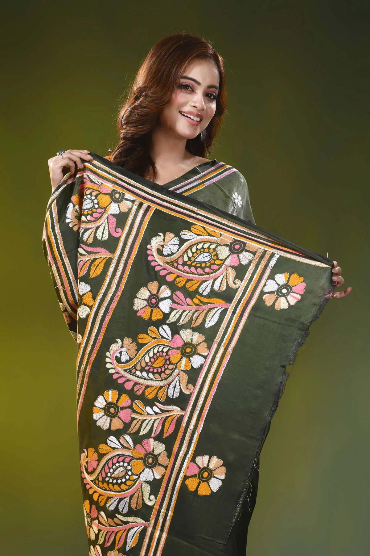 Rifle green silk kantha saree with hand embroidered paisley motif 2