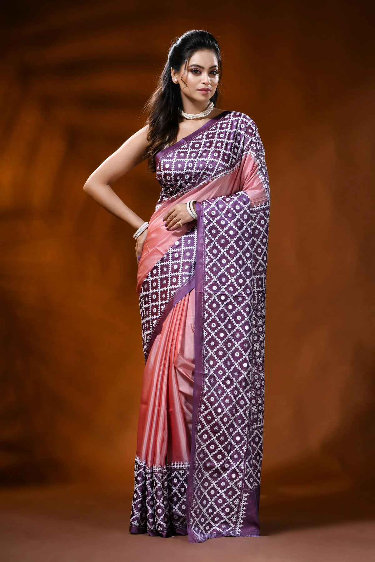 Rose pink dyed silk gujarati stitch saree with mirror work geometric design 6