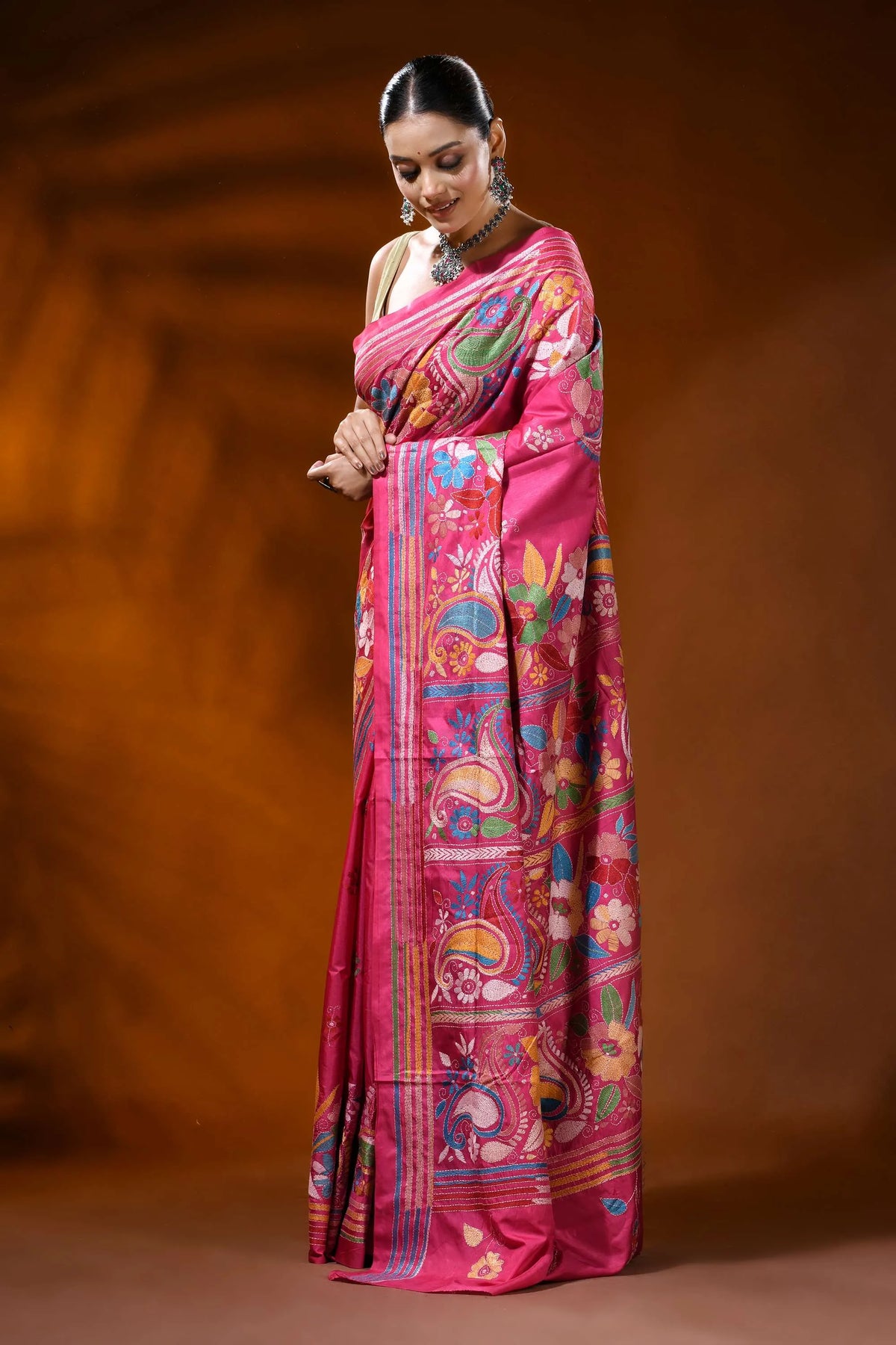 Rose pink handcrafted silk kantha saree with paisley floral design 3