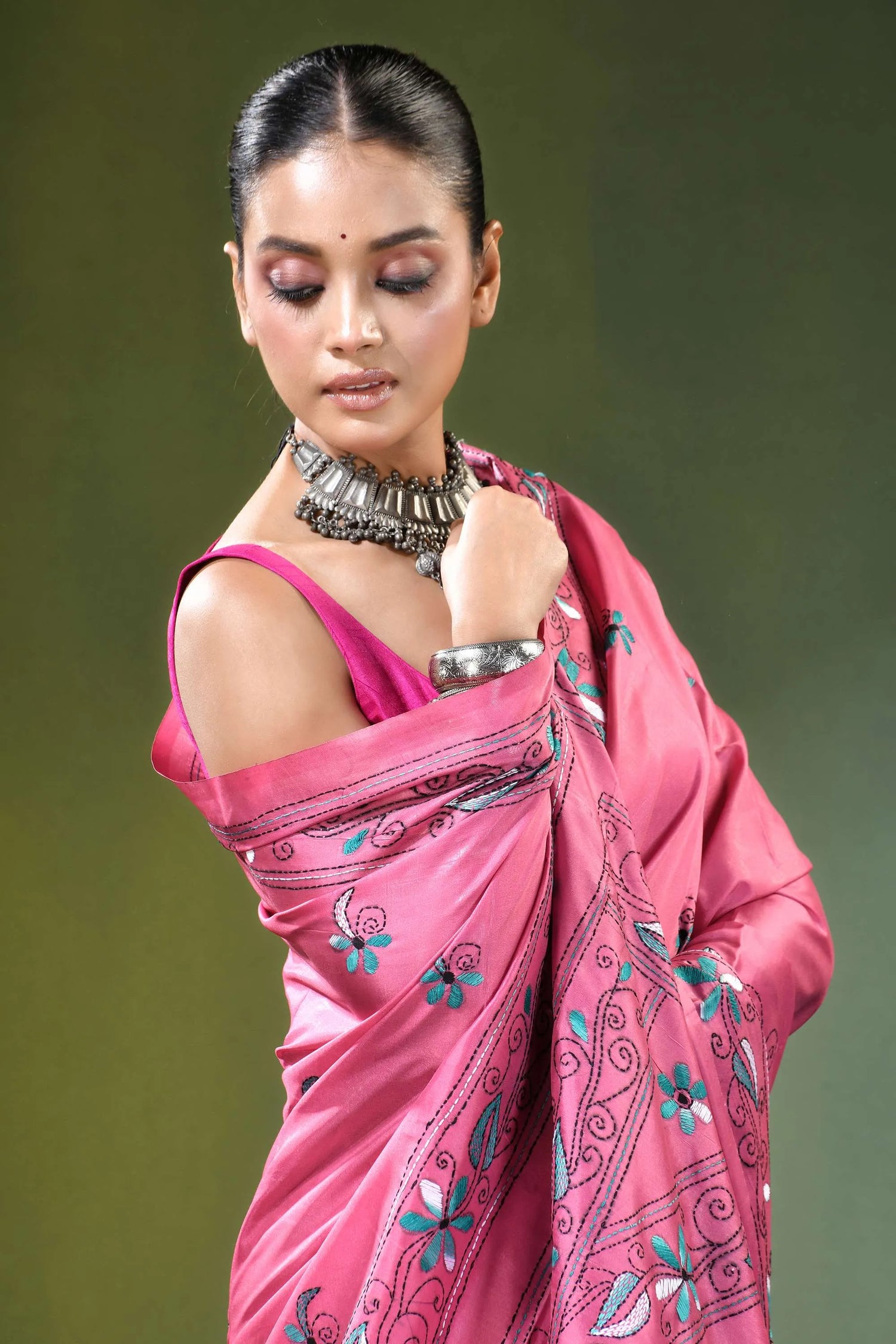 Rose pink swan motif hand embroidered silk kantha saree vibrant adorned 2