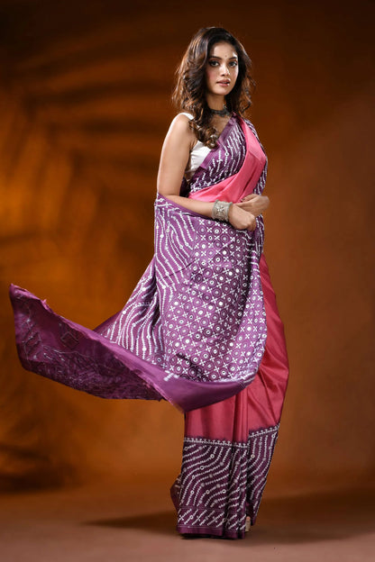 Rose wine dyed kutch work silk saree with mirror detailing ethnic design 4