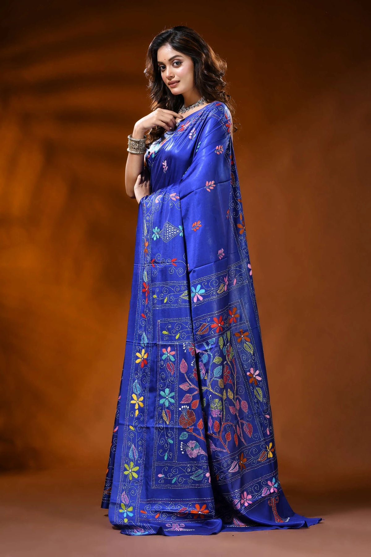 Royal blue kantha silk saree with hand embroidered floral design 3