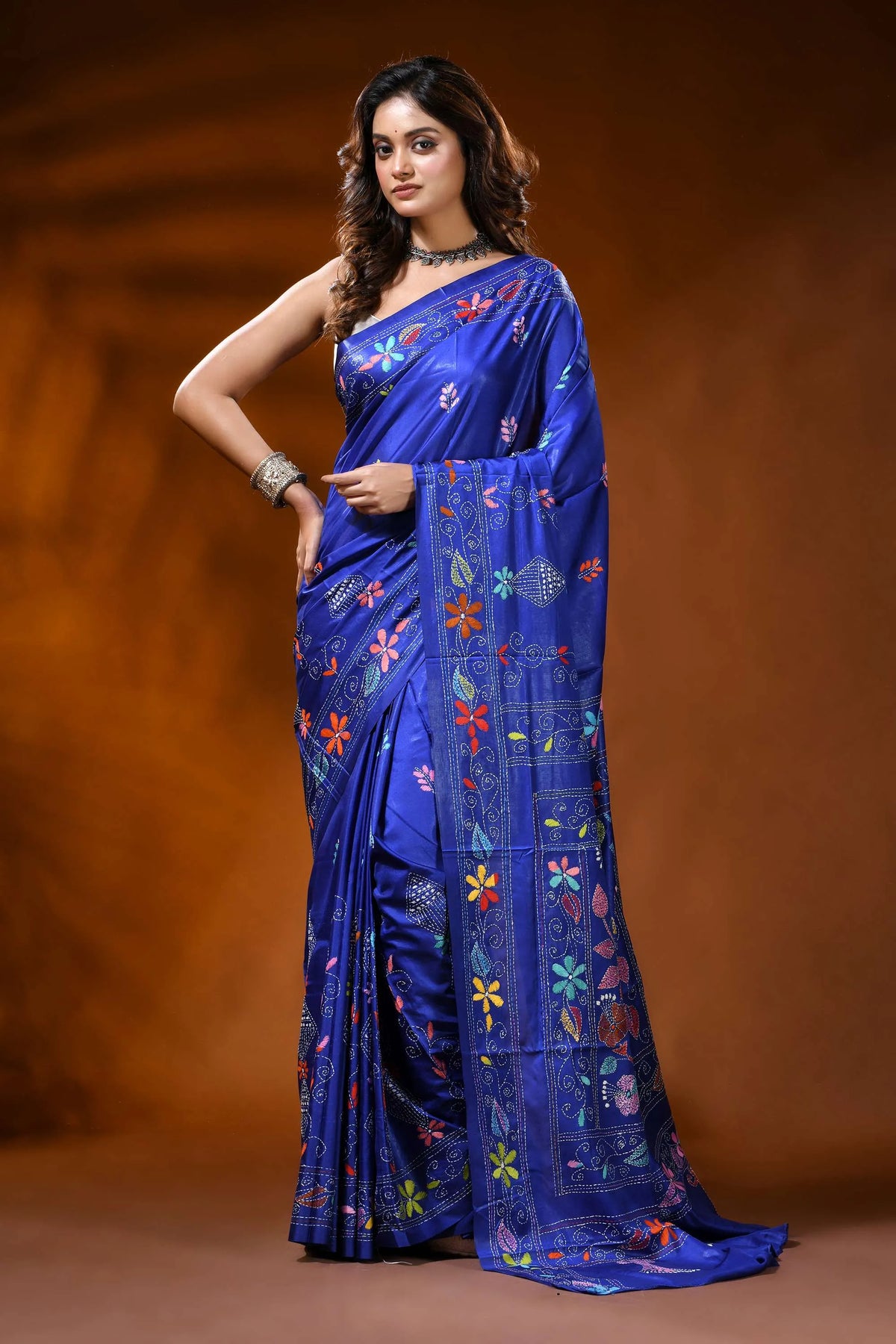 Royal blue kantha silk saree with hand embroidered floral design 6