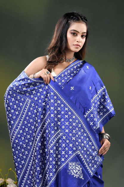 Royal blue silk gujarati stitch saree with handcrafted ethnic design 2