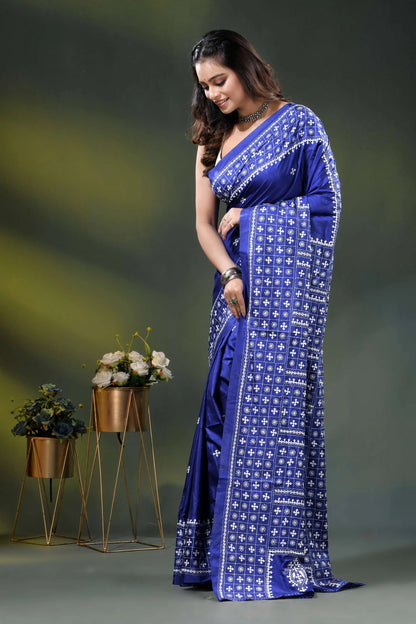 Royal blue silk gujarati stitch saree with handcrafted ethnic design 3