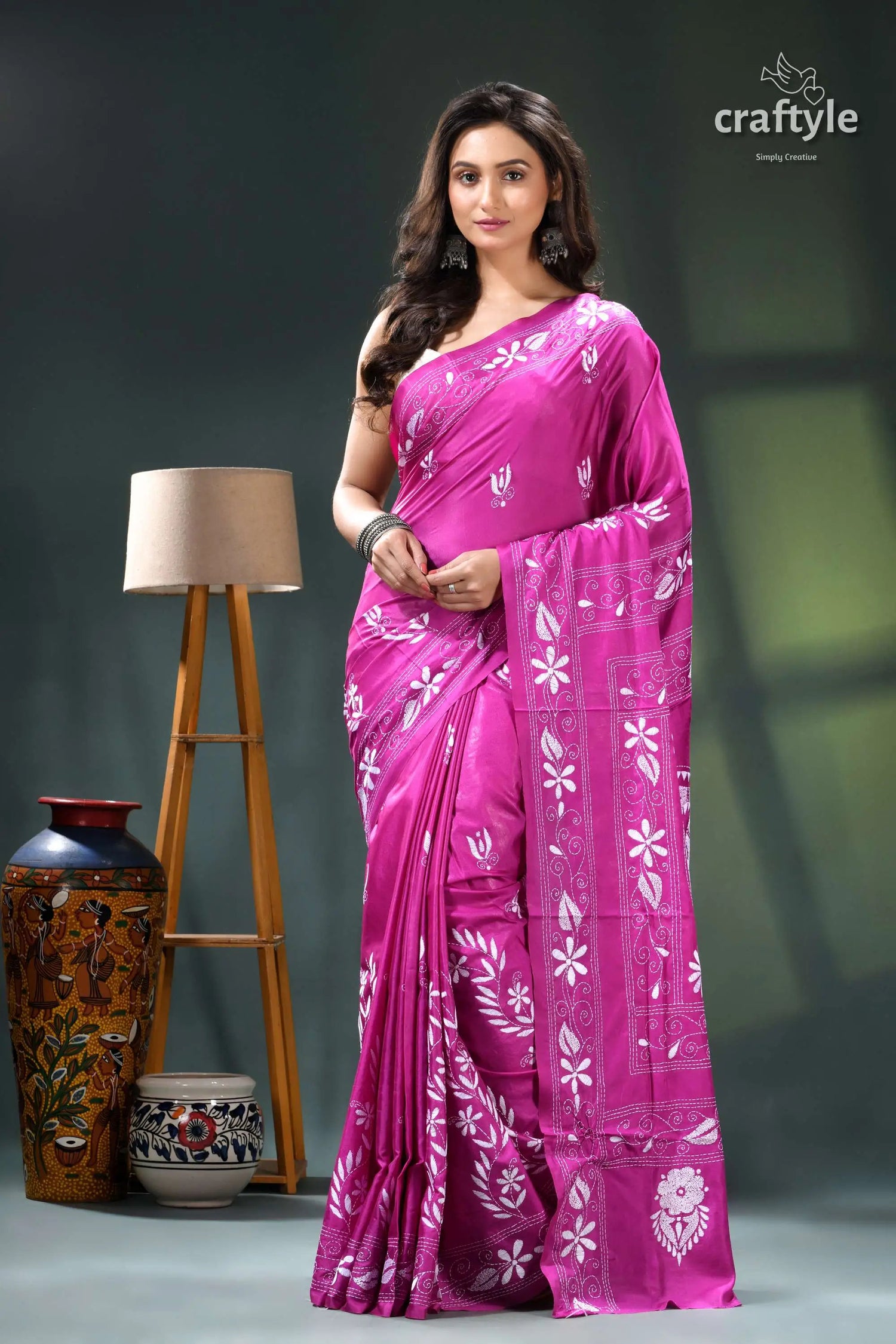 Royal fuchsia fish motif artisanal silk kantha stitch saree magenta floral saree white batik 4