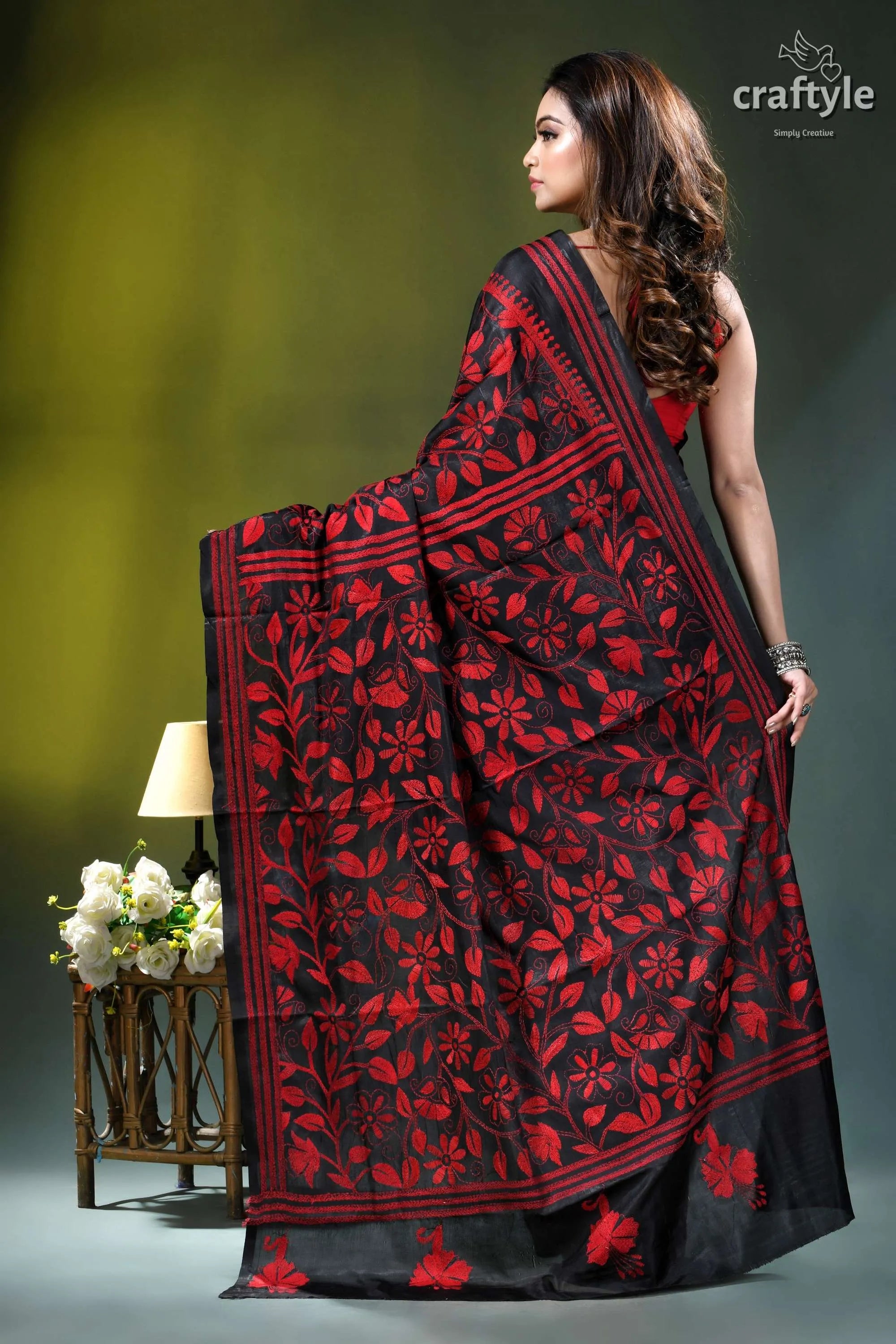 Sable black red thread flower motif ethnic silk kantha saree black saree vibrant red floral 5