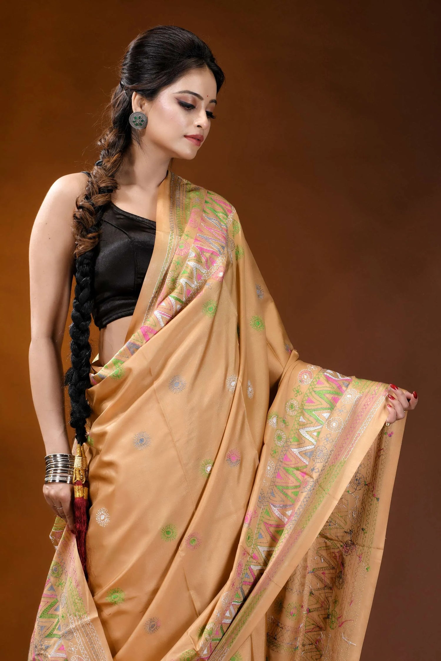Sand beige multi-thread ethnic design handcrafted lambani silk saree beige silk saree intricate pink 2
