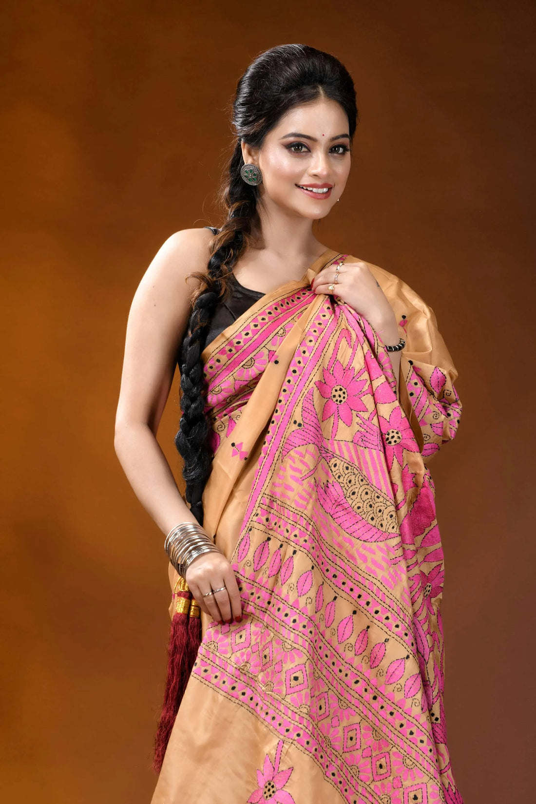 Sand color fish design handmade kantha embroidery silk saree vibrant pink gold printed saree 2
