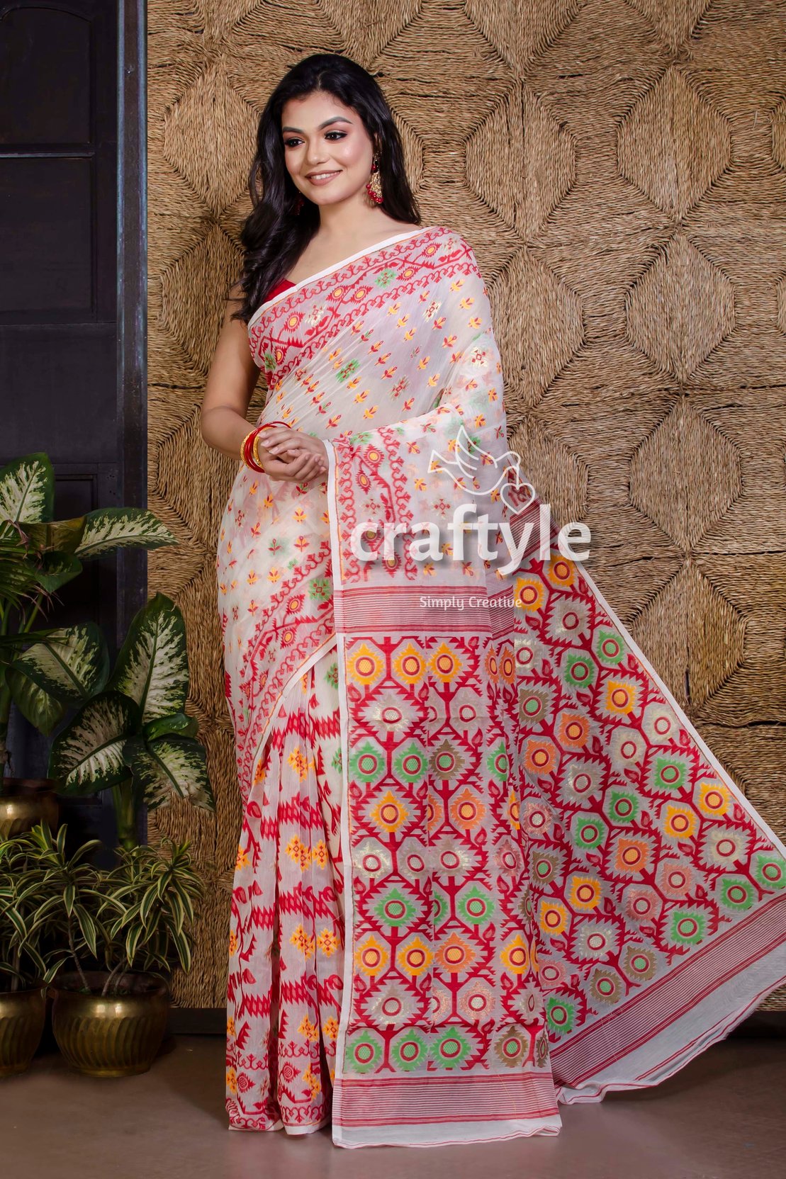 Scarlet Red and White Handloom Dhakai Jamdani Saree - Craftyle