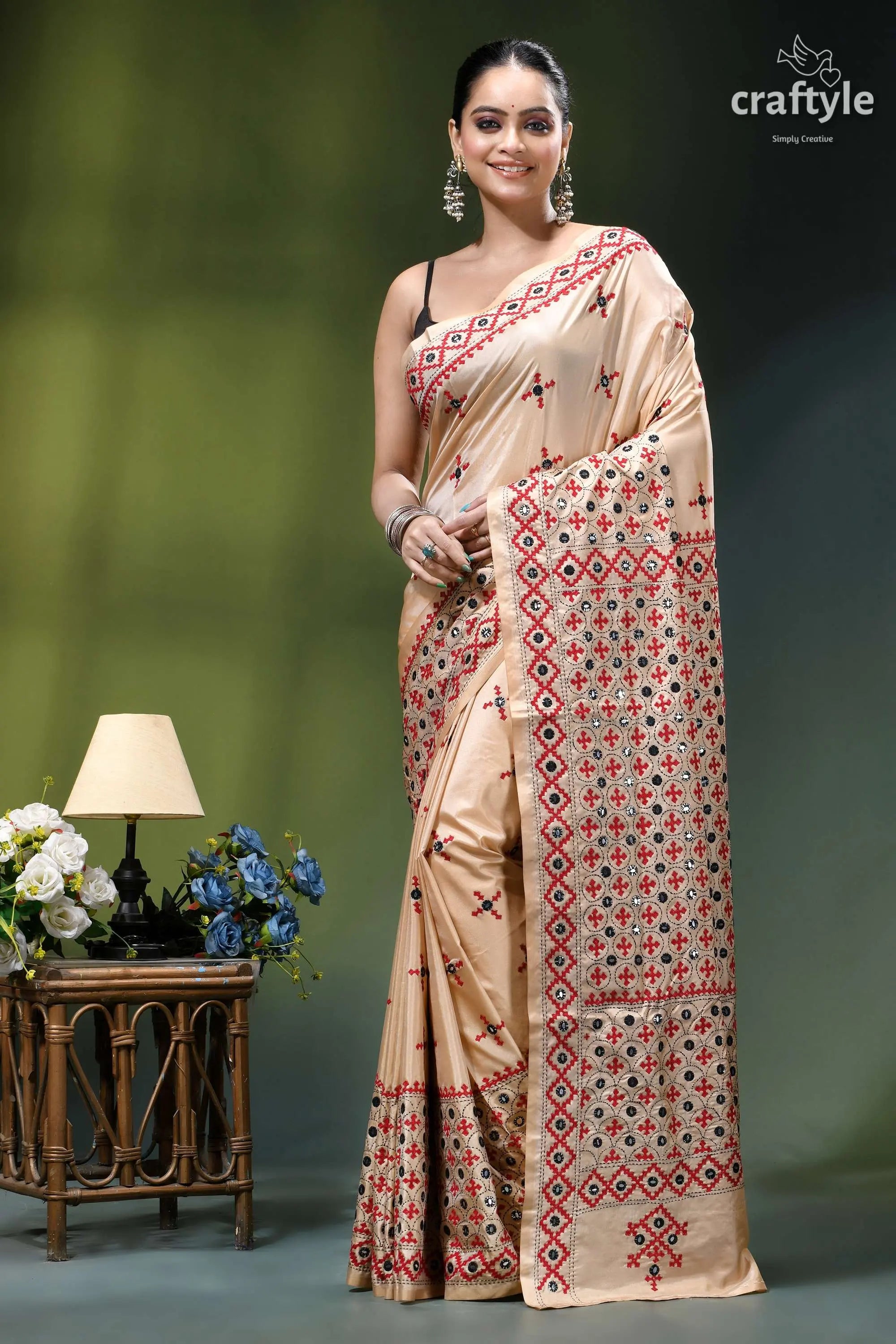 Soft amber multi-thread kutch embroidery silk saree - mirror work beige silk saree intricate red 1