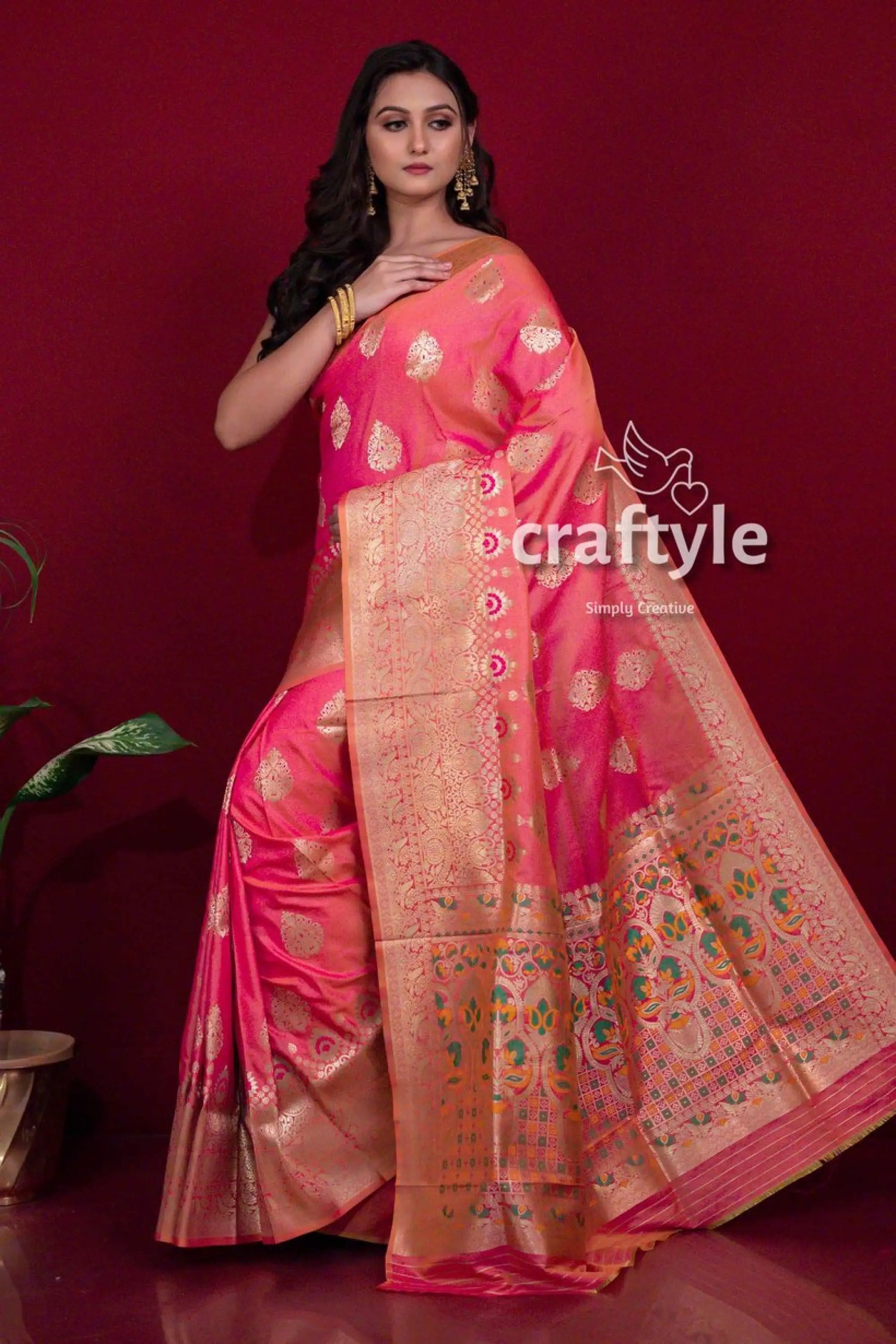 Strawberry pink dual tone blended katan silk saree pink silk saree gold border 3