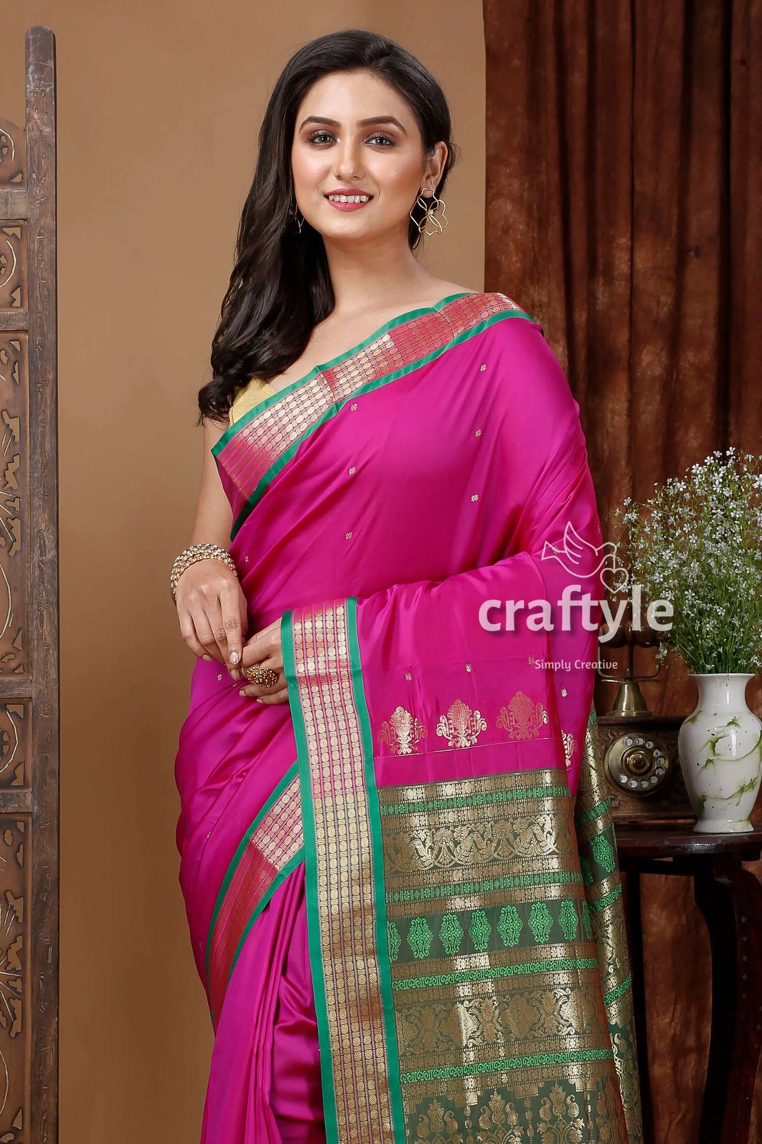 Stunning magenta zari border bomkai soft silk saree pink silk saree green gold 2