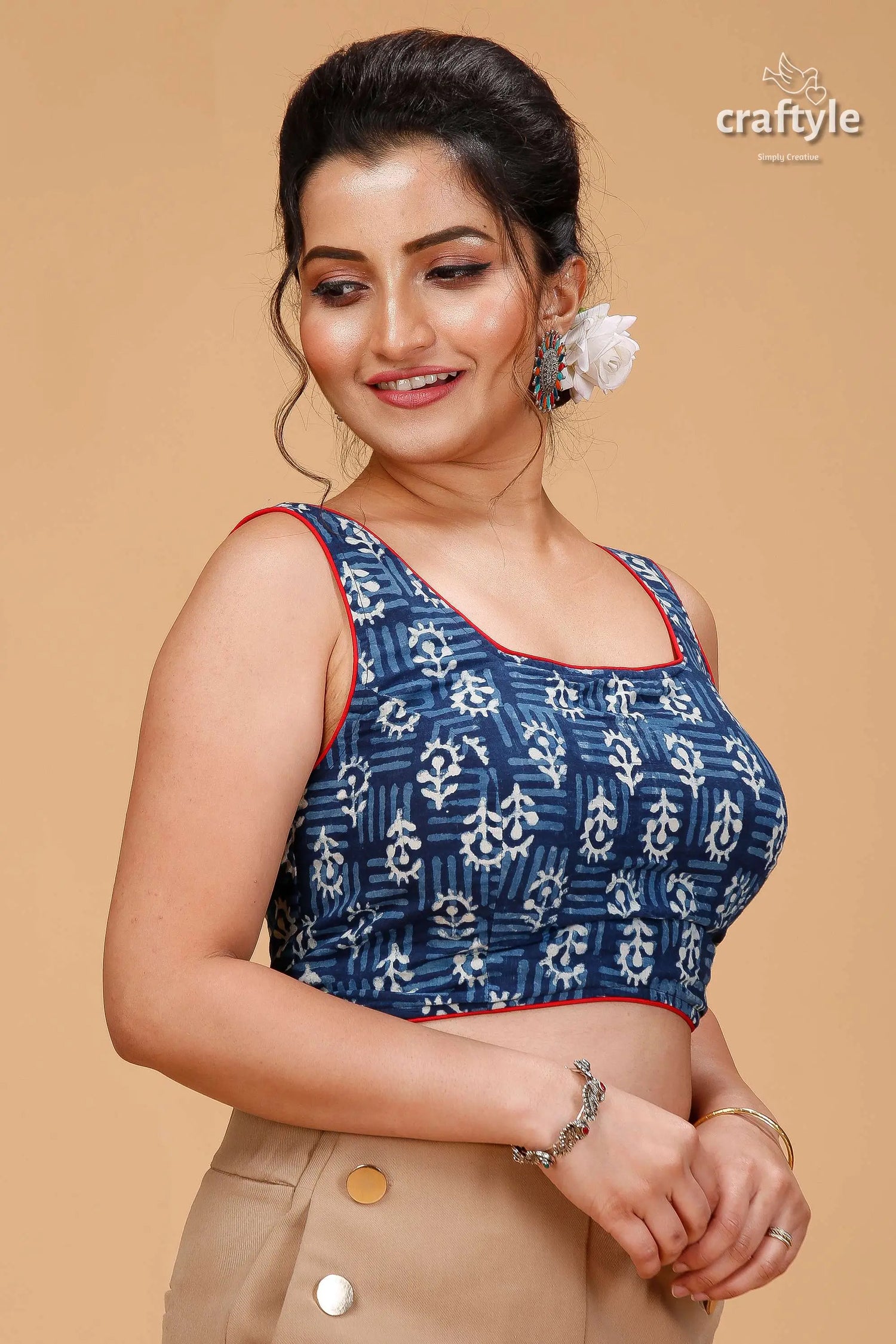 Stunning venice blue &amp; white dabu pure cotton blouse woman dark blue patterned crop 4