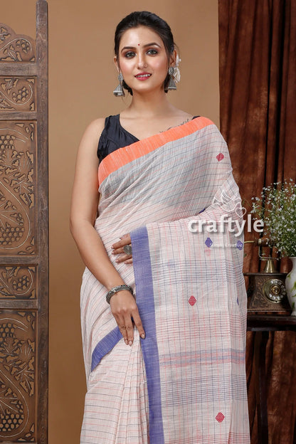 Stylish paris white handloom cotton saree with delicate stitching woman checkered saree 2