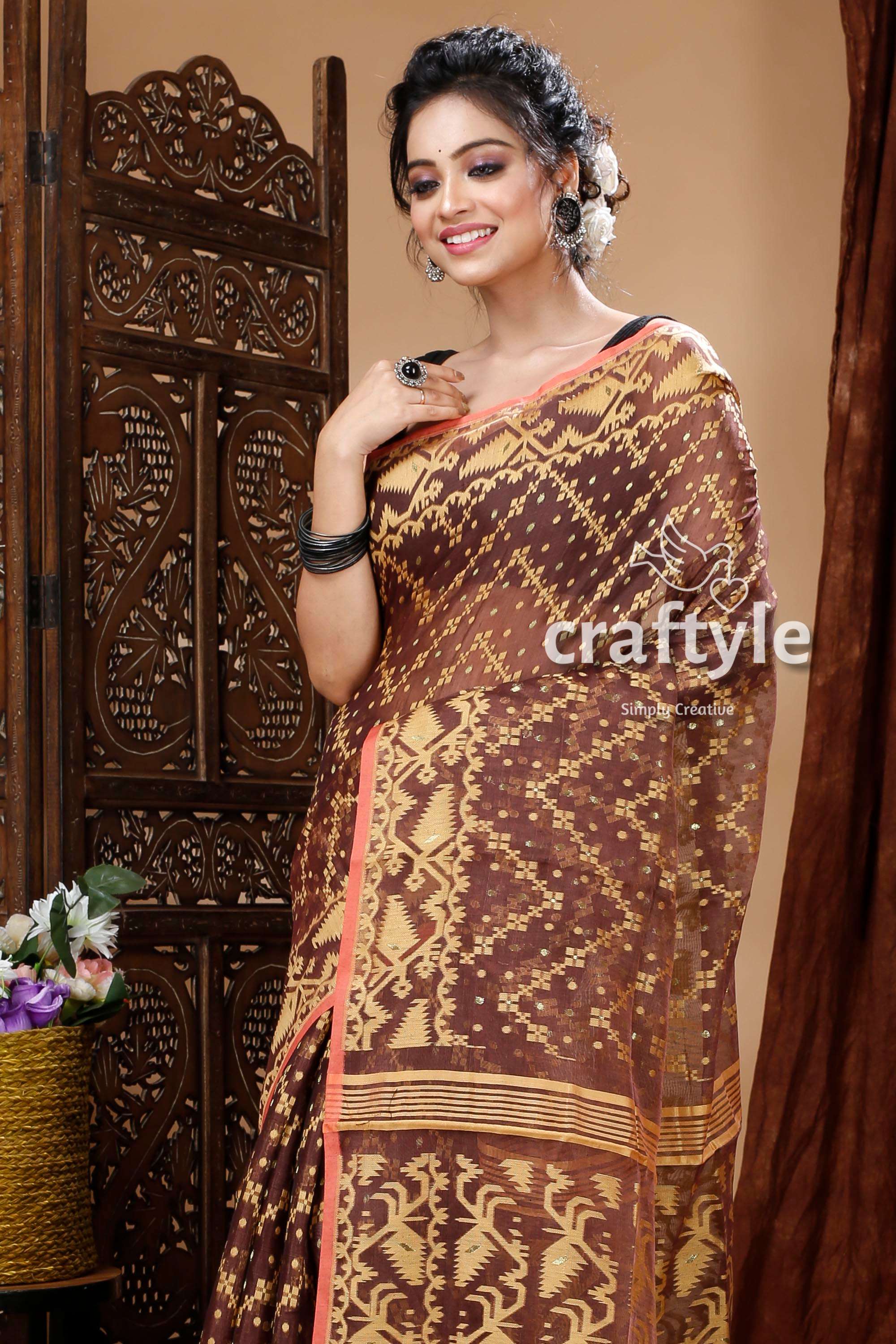 Syrup Brown Elegant Jamdani Saree - Craftyle