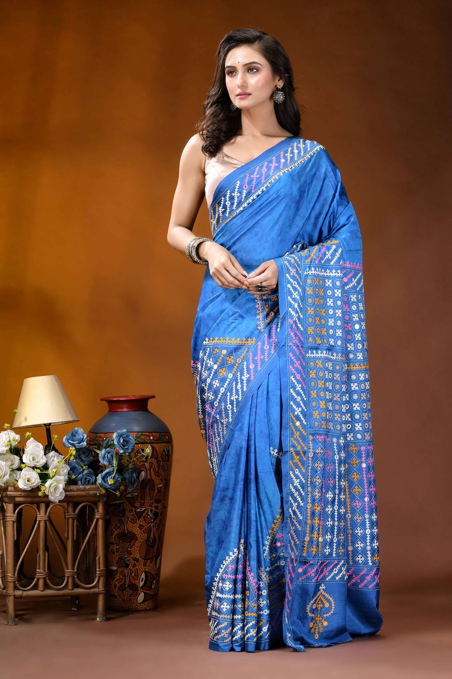 Tufts blue ethnic motif hand wax batik kutch embroidery silk saree - mirror work vibrant royal blue silk saree 6