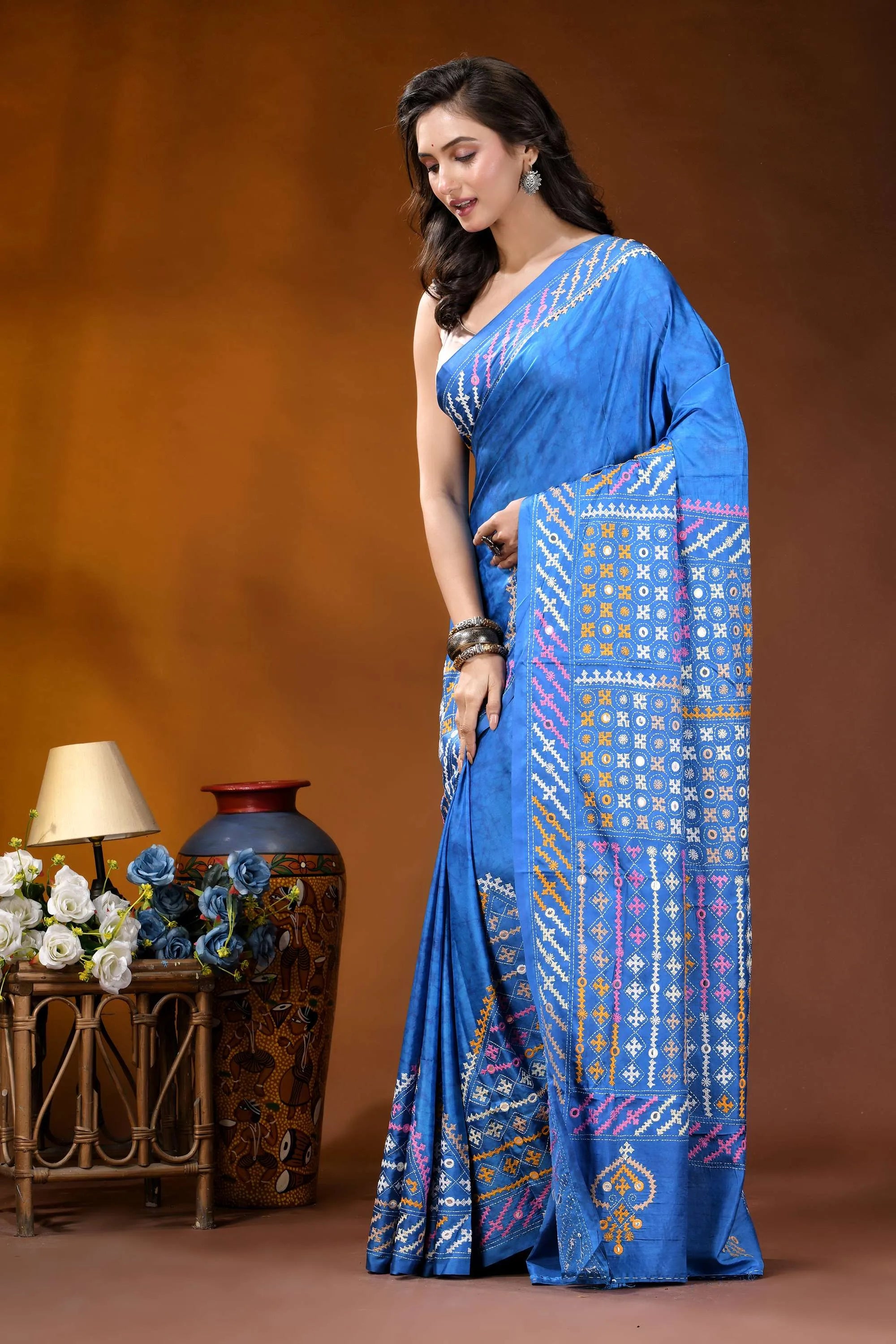 Tufts blue ethnic motif hand wax batik kutch embroidery silk saree - mirror work vibrant royal blue silk saree 3