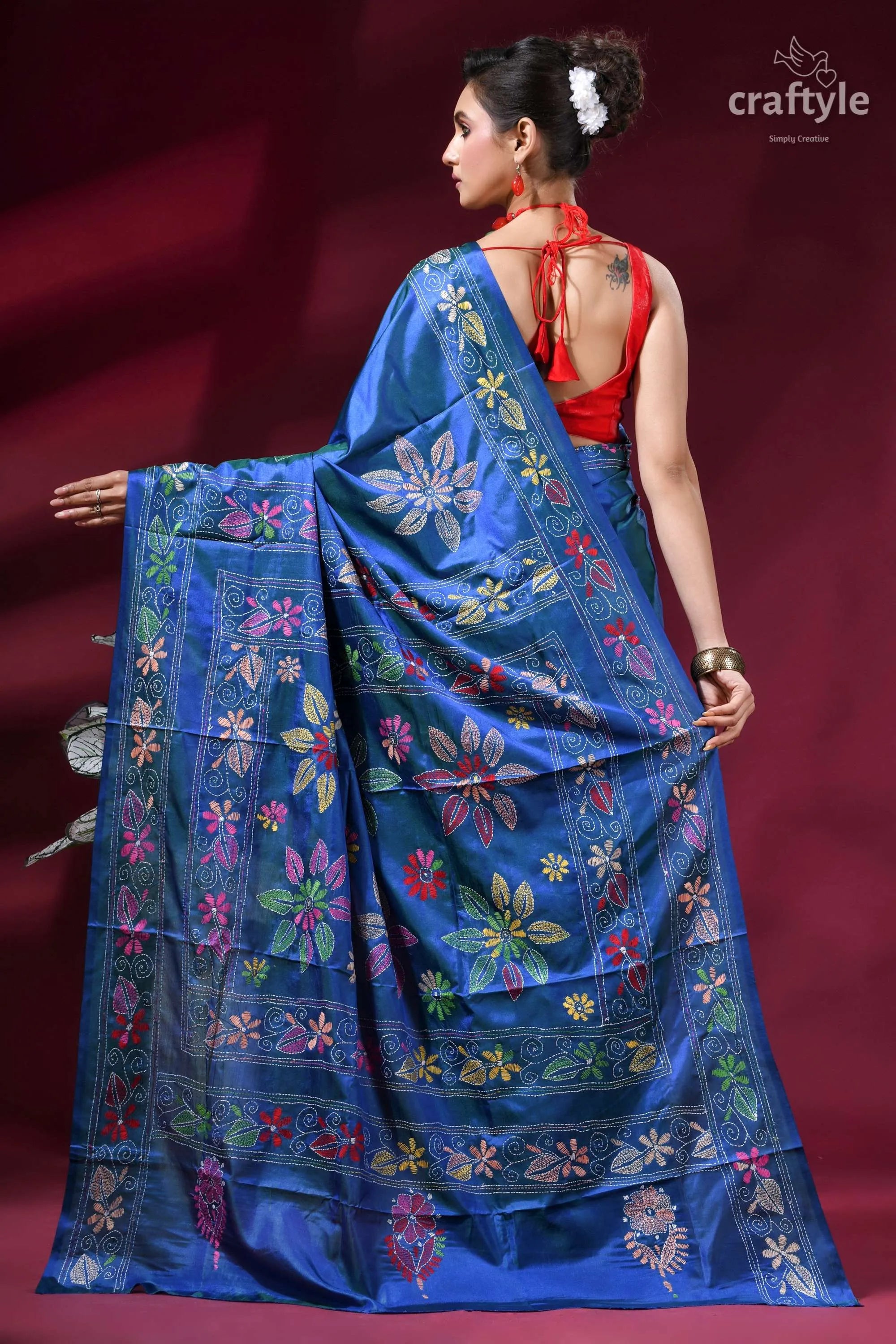 Tufts blue flower design handcrafted kantha stitch silk saree vibrant royal blue silk saree 4
