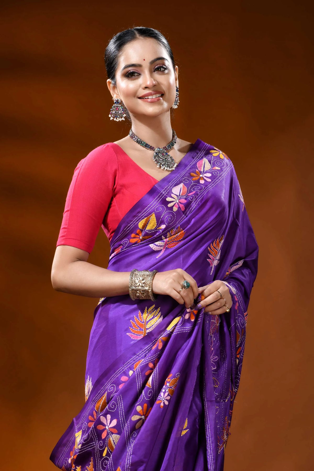 Violet silk kantha saree with hand embroidered bullock cart motif 2
