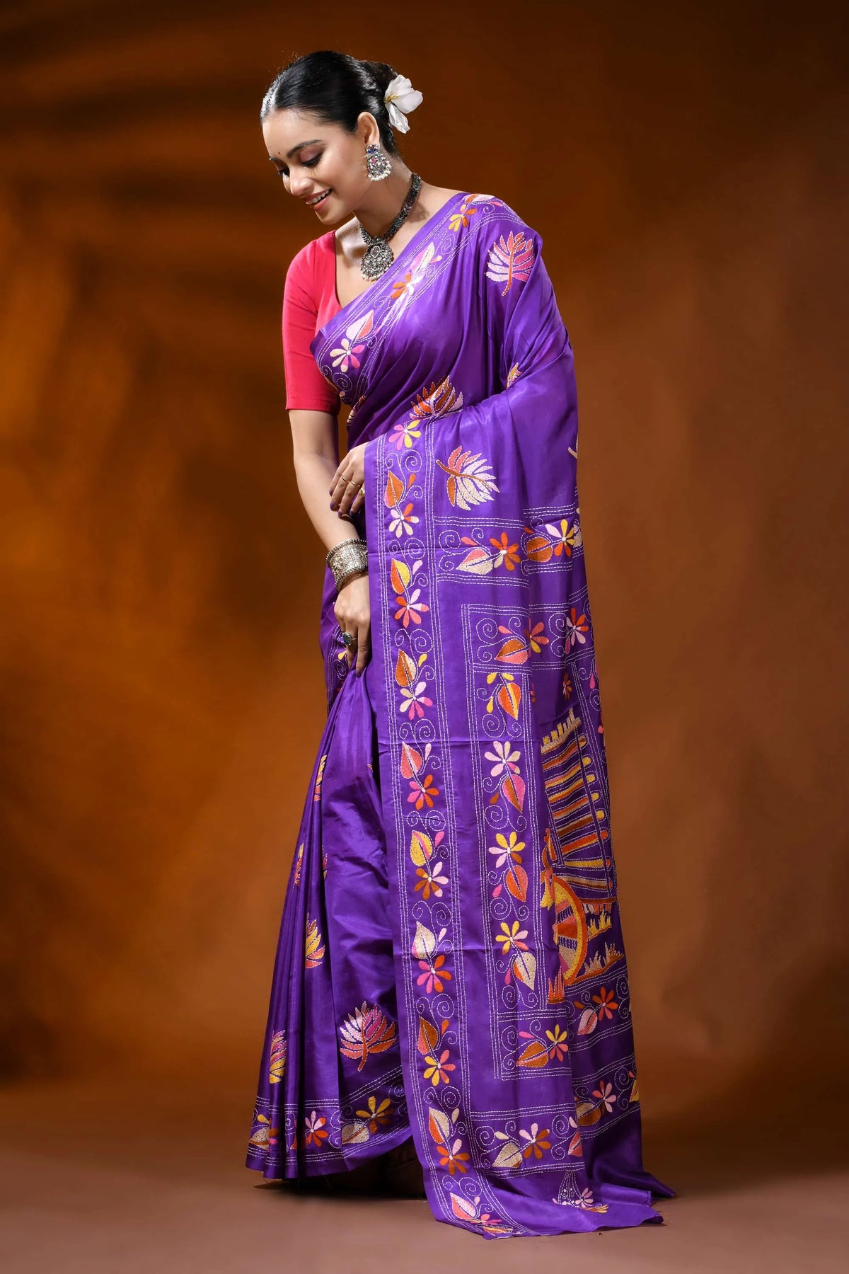 Violet silk kantha saree with hand embroidered bullock cart motif 3